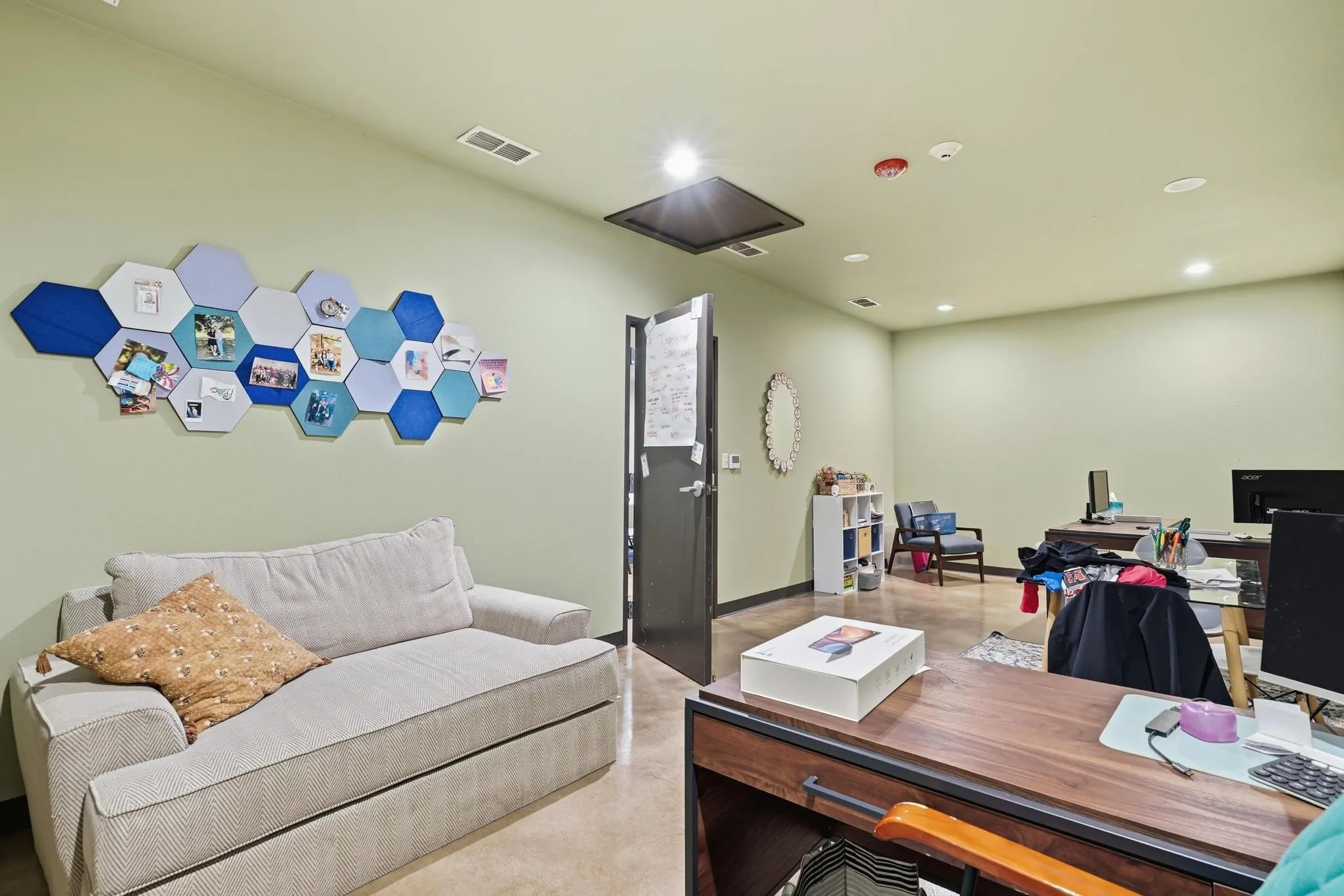 Office For Rent in Taylor County , 2769 S Treadaway Boulevard, Abilene, Texas 79602, 0, 0, Garage spaces, 0 Sqft, built in 2017, mls#21392971, Real Estate Agent in Abilene, Homes For Rent in Taylor county, Homes For Rent in Abilene, Realtor in Abilene Texas, Real Estate Brokerage Independent Realty Texas, Luminita Cordes Realtor