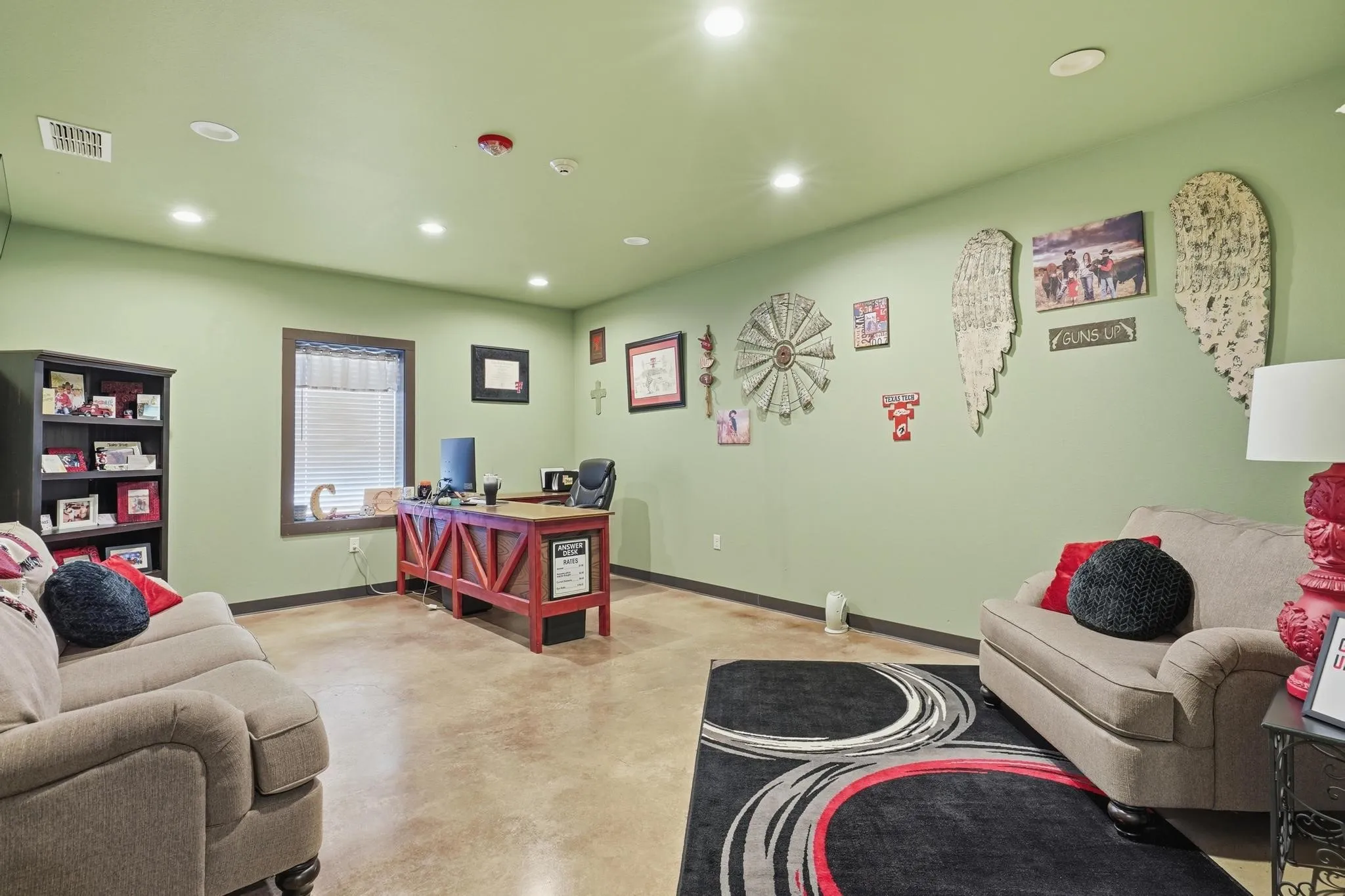 Office For Rent in Taylor County , 2769 S Treadaway Boulevard, Abilene, Texas 79602, 0, 0, Garage spaces, 0 Sqft, built in 2017, mls#21392971, Real Estate Agent in Abilene, Homes For Rent in Taylor county, Homes For Rent in Abilene, Realtor in Abilene Texas, Real Estate Brokerage Independent Realty Texas, Luminita Cordes Realtor