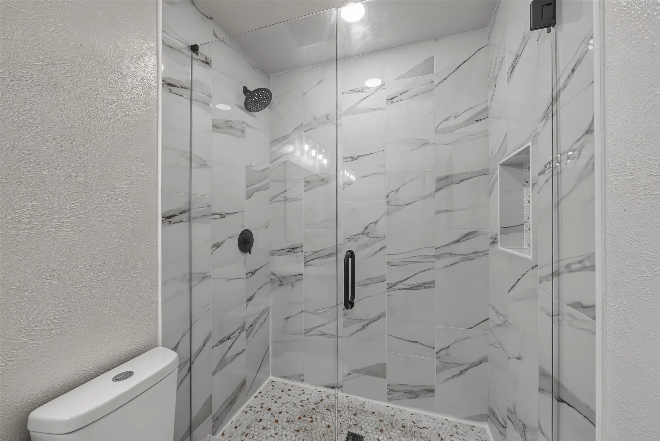 Single Family Residence For Sale in Tarrant County , 3101 Whisperwood Lane, Bedford, Texas 76021, 3 Bedroom, 2 Bathroom, 2 Garage spaces, 1,323 Sqft, built in 1979, mls#21392875, Real Estate Agent in Bedford, Homes For Sale in Tarrant county, Homes For Sale in Bedford, Realtor in Bedford Texas, Real Estate Brokerage Independent Realty Texas, Luminita Cordes Realtor