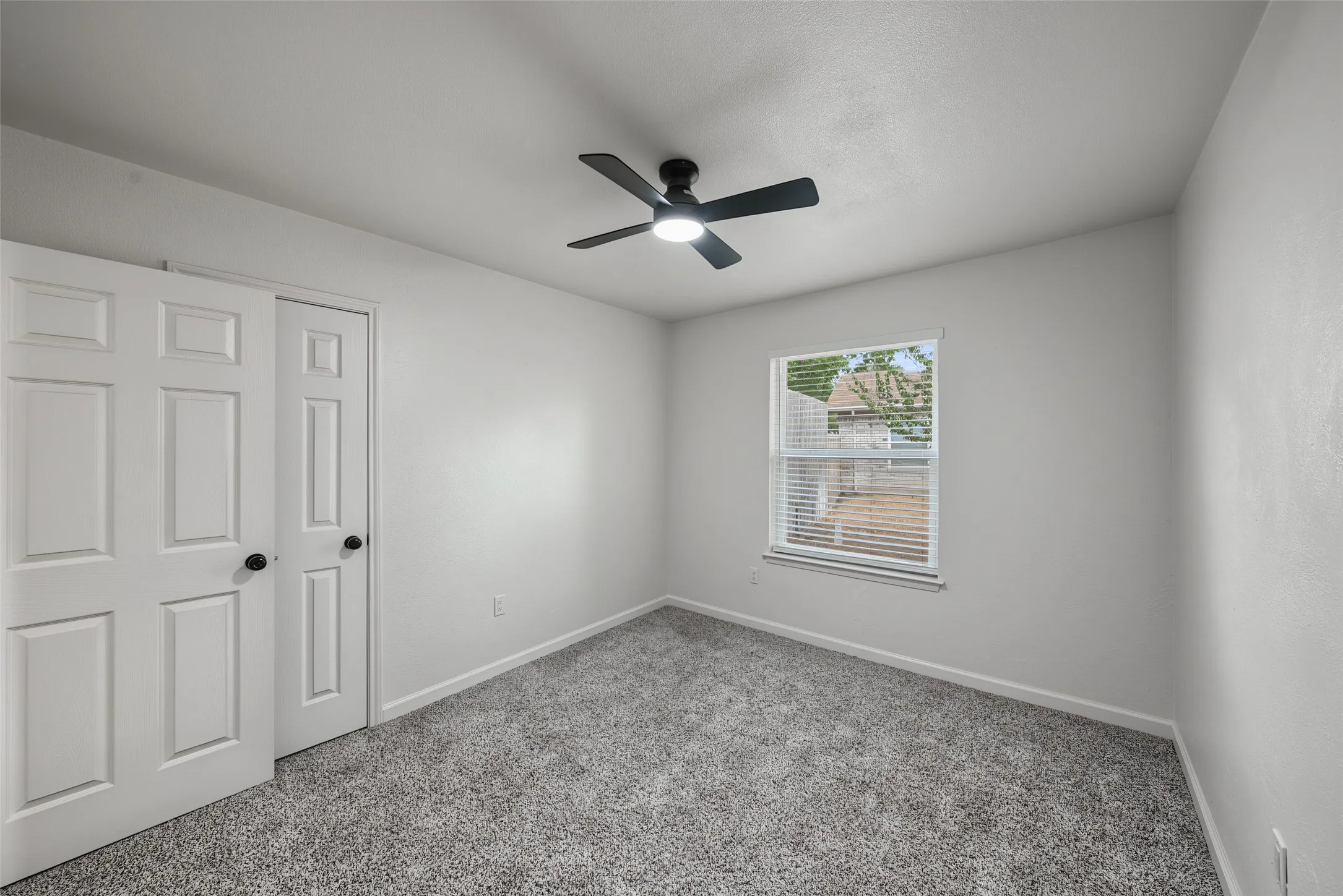 Single Family Residence For Sale in Tarrant County , 3101 Whisperwood Lane, Bedford, Texas 76021, 3 Bedroom, 2 Bathroom, 2 Garage spaces, 1,323 Sqft, built in 1979, mls#21392875, Real Estate Agent in Bedford, Homes For Sale in Tarrant county, Homes For Sale in Bedford, Realtor in Bedford Texas, Real Estate Brokerage Independent Realty Texas, Luminita Cordes Realtor