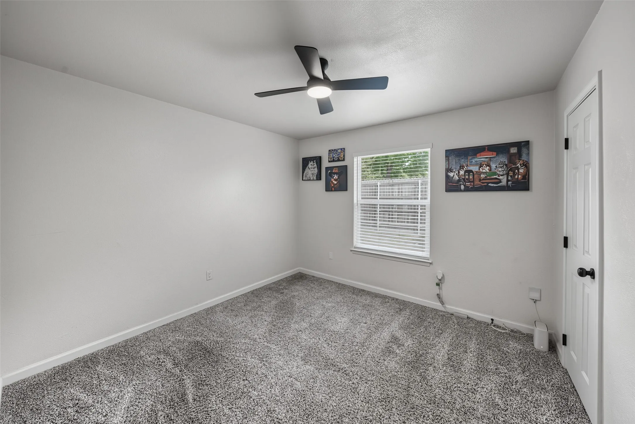 Single Family Residence For Sale in Tarrant County , 3101 Whisperwood Lane, Bedford, Texas 76021, 3 Bedroom, 2 Bathroom, 2 Garage spaces, 1,323 Sqft, built in 1979, mls#21392875, Real Estate Agent in Bedford, Homes For Sale in Tarrant county, Homes For Sale in Bedford, Realtor in Bedford Texas, Real Estate Brokerage Independent Realty Texas, Luminita Cordes Realtor