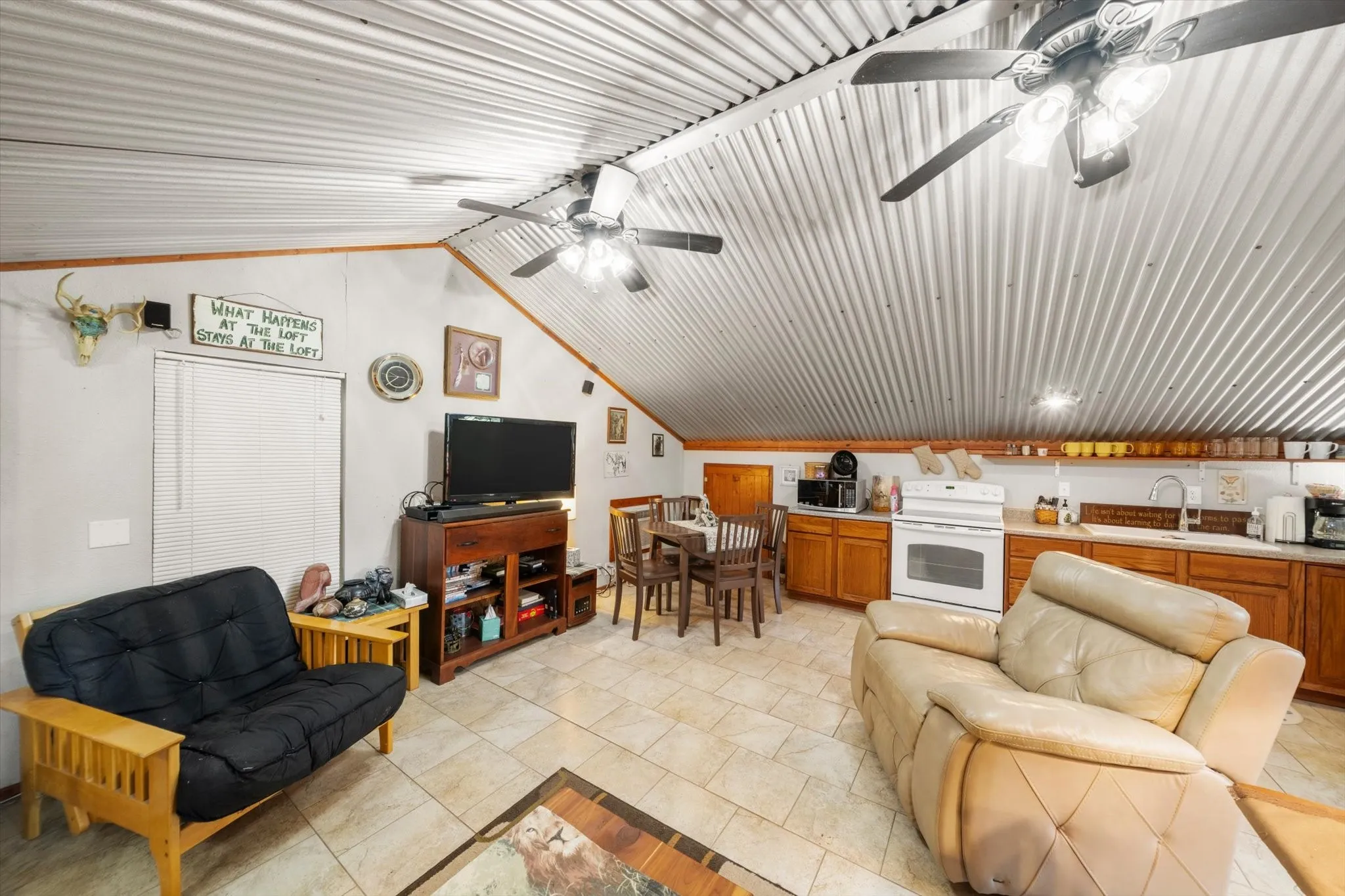Apartment For Rent in Henderson County , 182 Bay Drive, Mabank, Texas 75156, 1 Bedroom, 1 Bathroom, Garage spaces, 1,200 Sqft, built in 2005, mls#21387476, Real Estate Agent in Mabank, Homes For Rent in Henderson county, Homes For Rent in Mabank, Realtor in Mabank Texas, Real Estate Brokerage Independent Realty Texas, Luminita Cordes Realtor