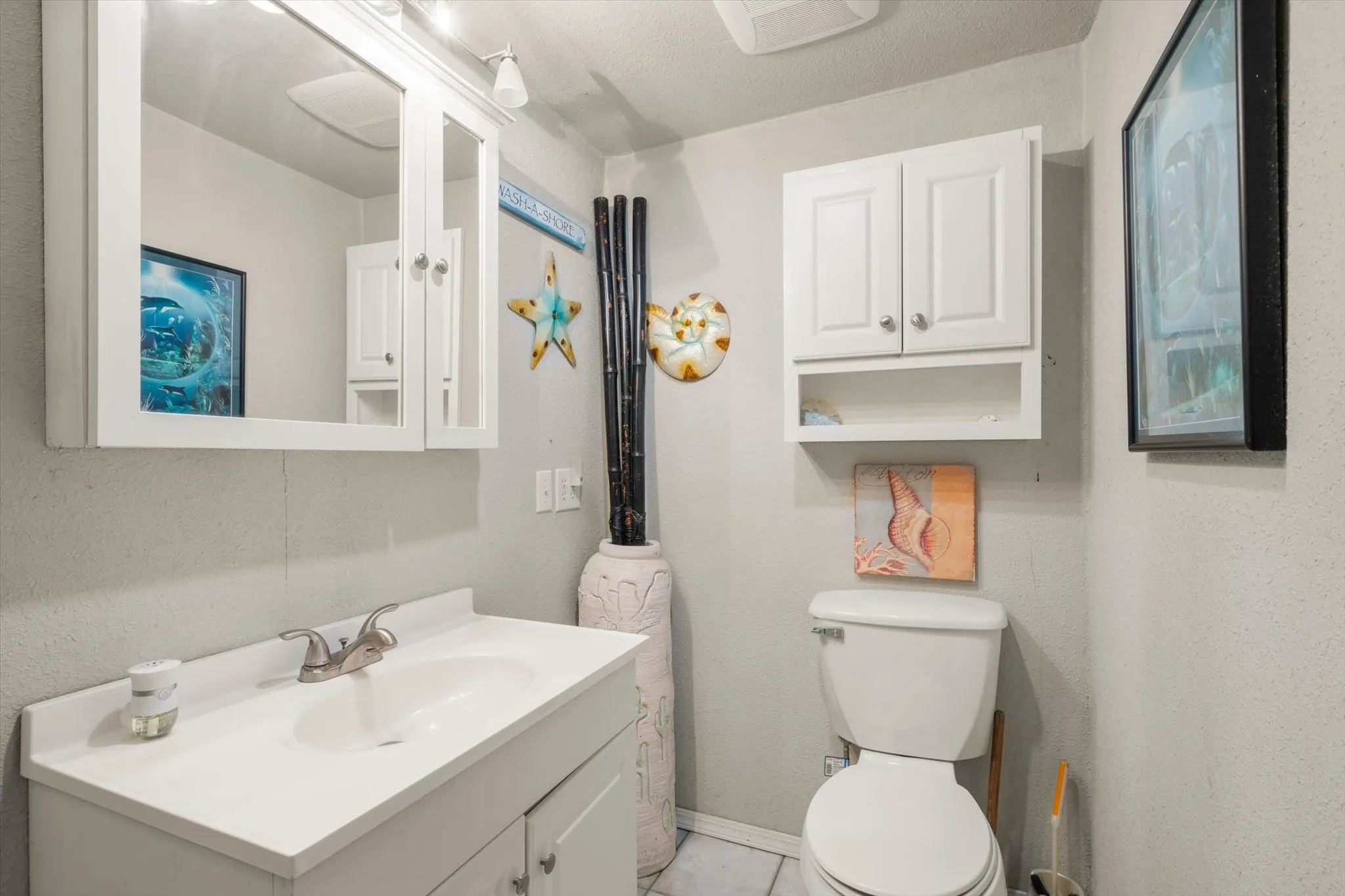 Apartment For Rent in Henderson County , 182 Bay Drive, Mabank, Texas 75156, 1 Bedroom, 1 Bathroom, Garage spaces, 1,200 Sqft, built in 2005, mls#21387476, Real Estate Agent in Mabank, Homes For Rent in Henderson county, Homes For Rent in Mabank, Realtor in Mabank Texas, Real Estate Brokerage Independent Realty Texas, Luminita Cordes Realtor