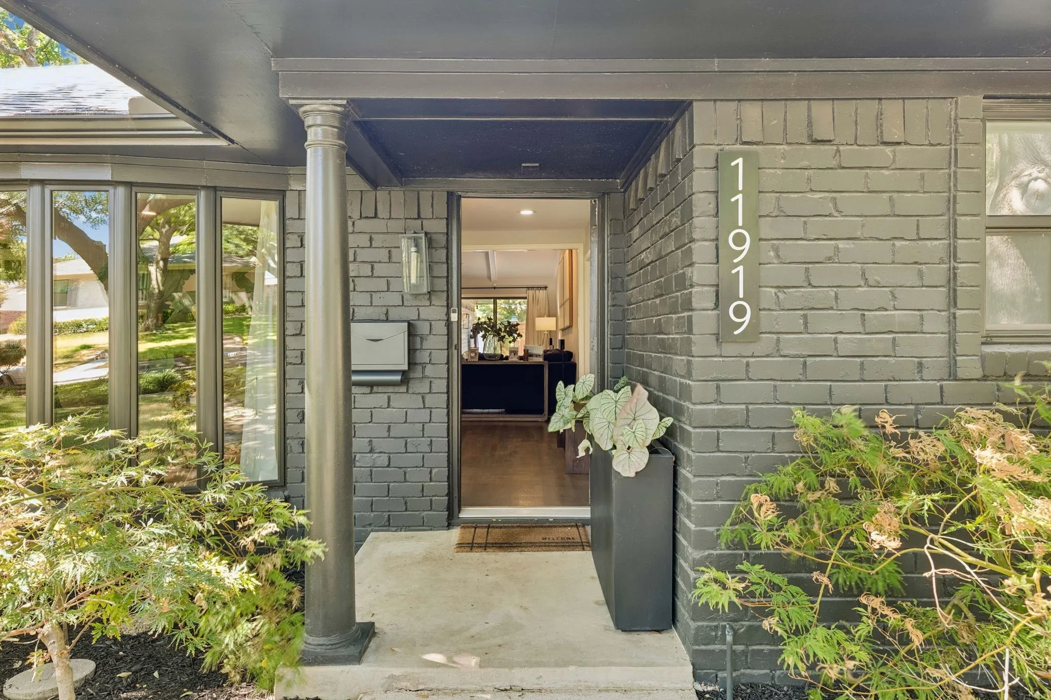 Charming curb appeal