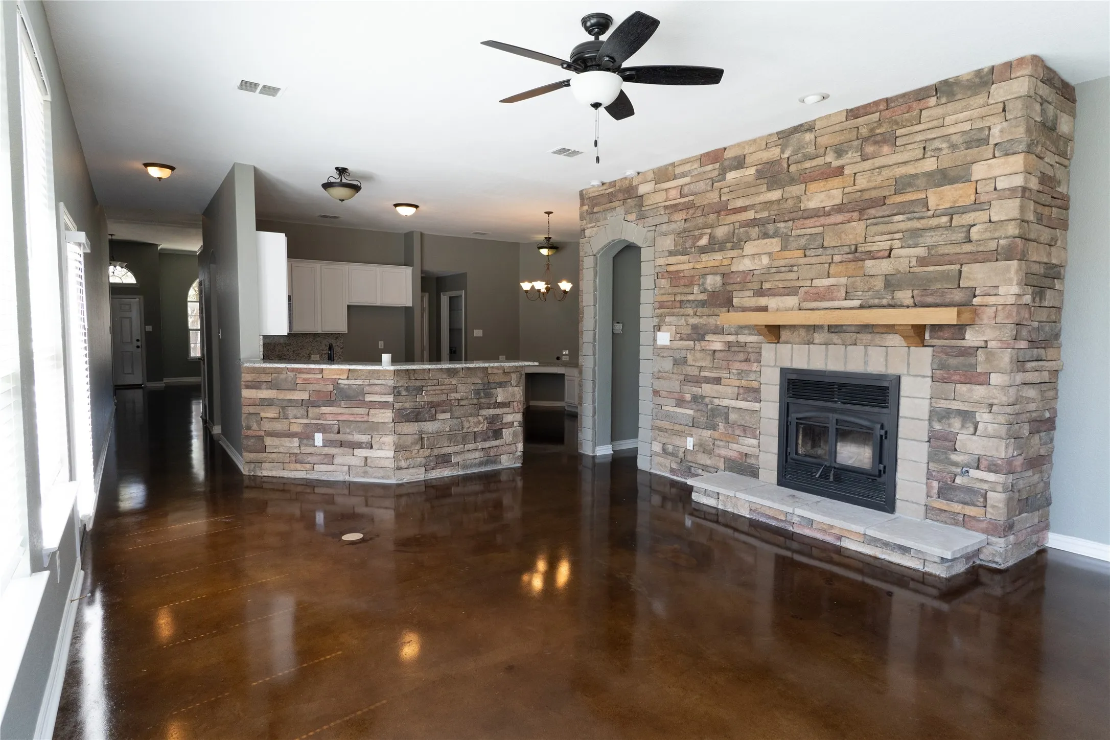 Single Family Residence For Rent in Collin County , 830 Brittany Way, Prosper, Texas 75078, 4 Bedroom, 2 Bathroom, 2 Garage spaces, 2,356 Sqft, built in 2003, mls#21392986, Real Estate Agent in Prosper, Homes For Rent in Collin county, Homes For Rent in Prosper, Realtor in Prosper Texas, Real Estate Brokerage Independent Realty Texas, Luminita Cordes Realtor