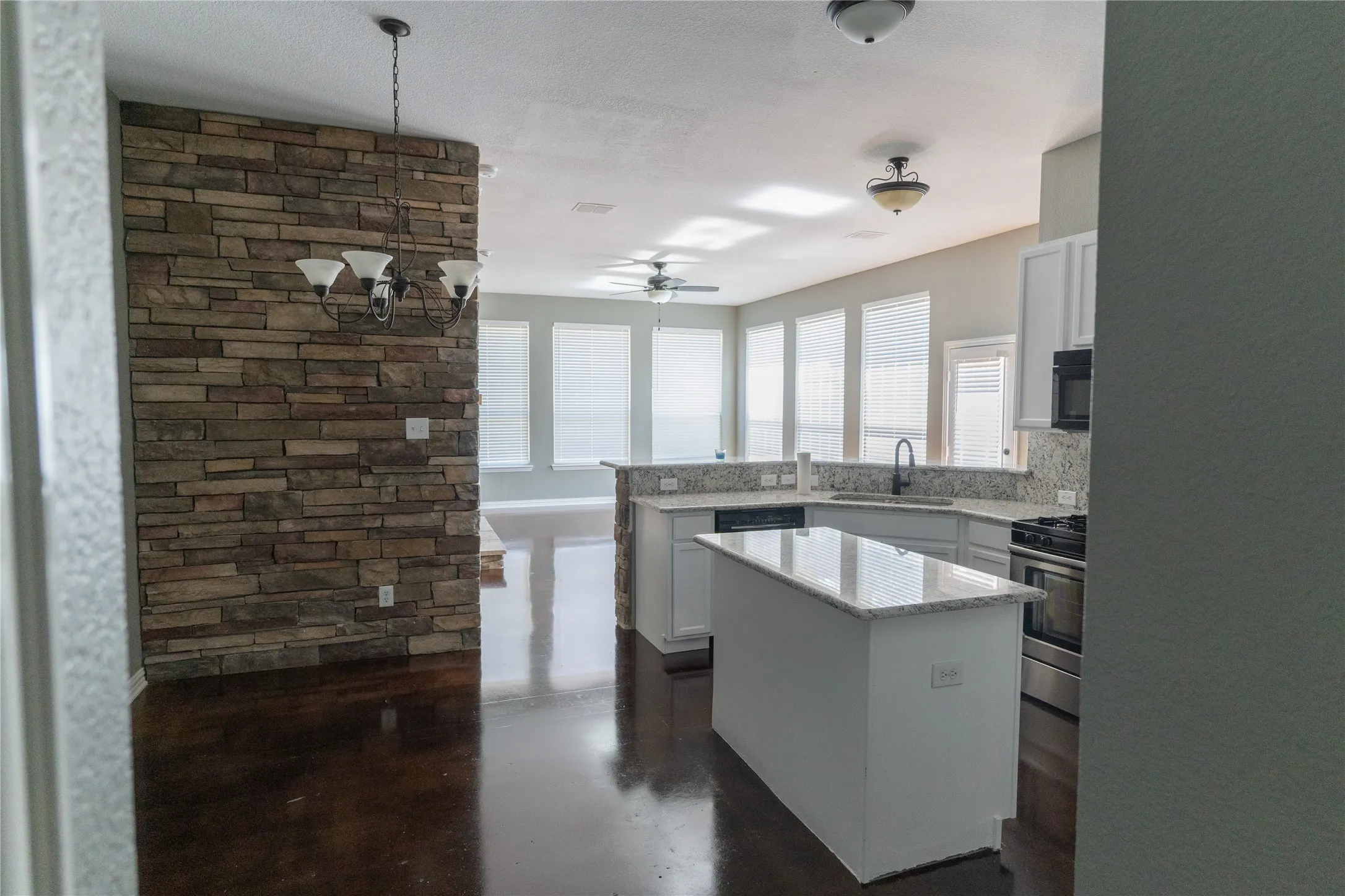Single Family Residence For Rent in Collin County , 830 Brittany Way, Prosper, Texas 75078, 4 Bedroom, 2 Bathroom, 2 Garage spaces, 2,356 Sqft, built in 2003, mls#21392986, Real Estate Agent in Prosper, Homes For Rent in Collin county, Homes For Rent in Prosper, Realtor in Prosper Texas, Real Estate Brokerage Independent Realty Texas, Luminita Cordes Realtor