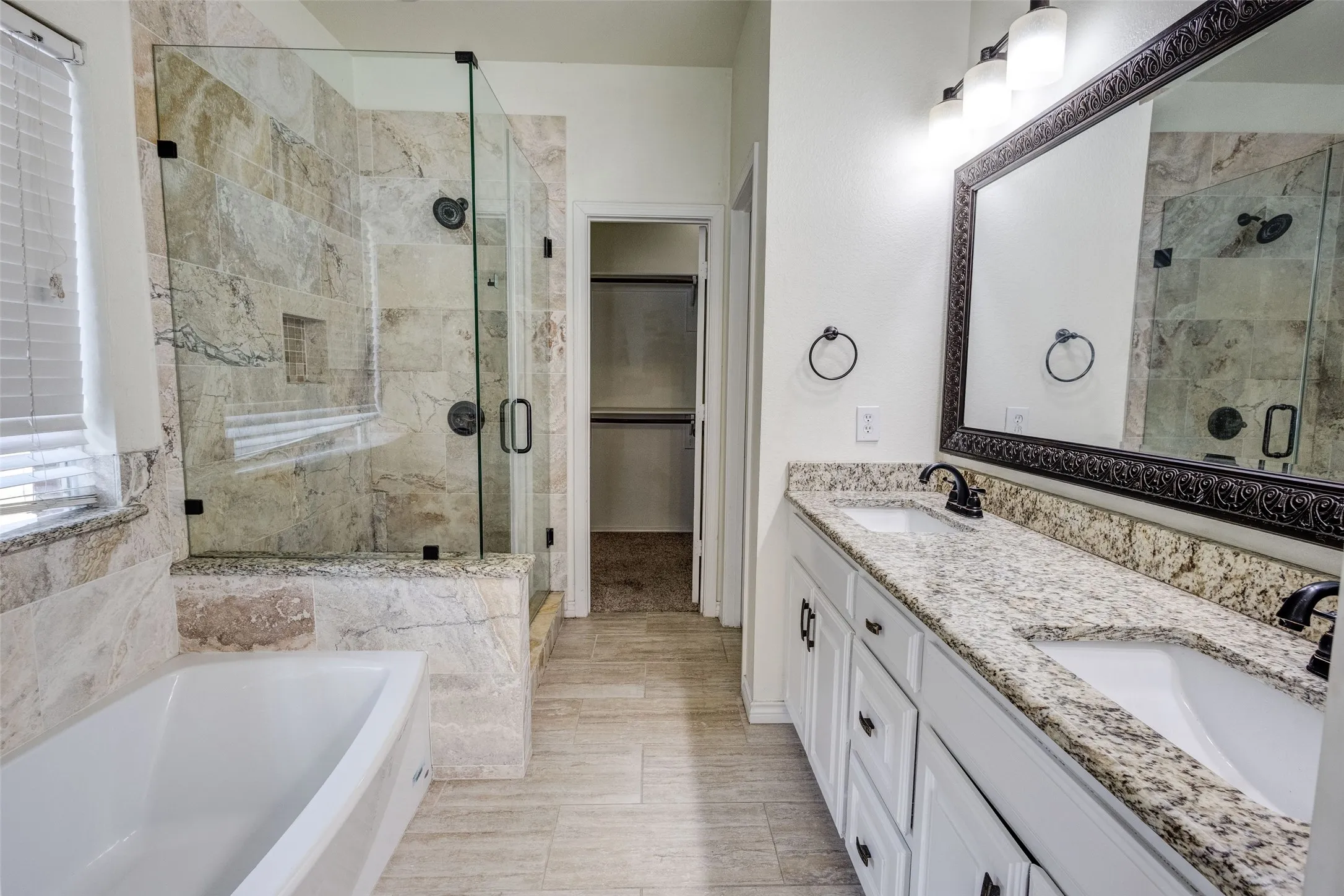Single Family Residence For Sale in Denton County , 506 Spring Drive, Shady Shores, Texas 76208, 5 Bedroom, 3 Bathroom, 2 Garage spaces, 2,173 Sqft, built in 2005, mls#21390239, Real Estate Agent in Shady Shores, Homes For Sale in Denton county, Homes For Sale in Shady Shores, Realtor in Shady Shores Texas, Real Estate Brokerage Independent Realty Texas, Luminita Cordes Realtor