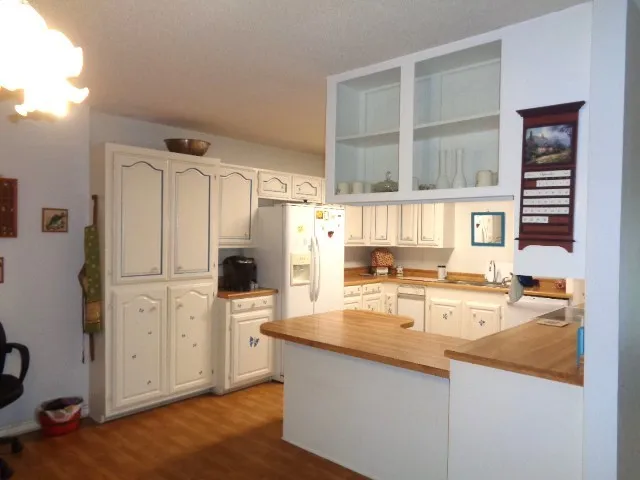 Single Family Residence For Sale in Wood County , 1064 W FM 515, Winnsboro, Texas 75494, 3 Bedroom, 2 Bathroom, 2 Garage spaces, 2,148 Sqft, built in 1995, mls#21392992, Real Estate Agent in Winnsboro, Homes For Sale in Wood county, Homes For Sale in Winnsboro, Realtor in Winnsboro Texas, Real Estate Brokerage Independent Realty Texas, Luminita Cordes Realtor