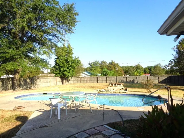 Single Family Residence For Sale in Wood County , 1064 W FM 515, Winnsboro, Texas 75494, 3 Bedroom, 2 Bathroom, 2 Garage spaces, 2,148 Sqft, built in 1995, mls#21392992, Real Estate Agent in Winnsboro, Homes For Sale in Wood county, Homes For Sale in Winnsboro, Realtor in Winnsboro Texas, Real Estate Brokerage Independent Realty Texas, Luminita Cordes Realtor