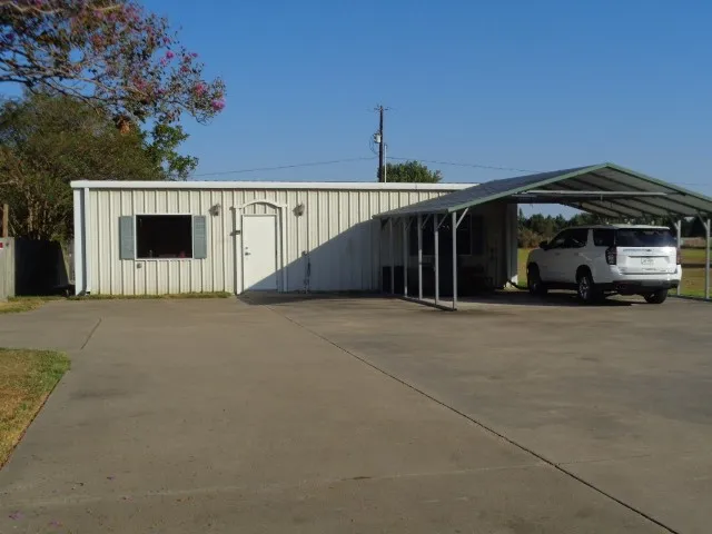 Single Family Residence For Sale in Wood County , 1064 W FM 515, Winnsboro, Texas 75494, 3 Bedroom, 2 Bathroom, 2 Garage spaces, 2,148 Sqft, built in 1995, mls#21392992, Real Estate Agent in Winnsboro, Homes For Sale in Wood county, Homes For Sale in Winnsboro, Realtor in Winnsboro Texas, Real Estate Brokerage Independent Realty Texas, Luminita Cordes Realtor