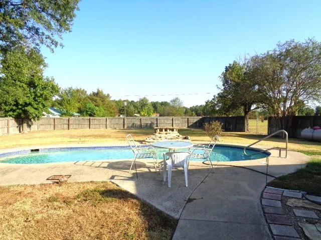 Single Family Residence For Sale in Wood County , 1064 W FM 515, Winnsboro, Texas 75494, 3 Bedroom, 2 Bathroom, 2 Garage spaces, 2,148 Sqft, built in 1995, mls#21392992, Real Estate Agent in Winnsboro, Homes For Sale in Wood county, Homes For Sale in Winnsboro, Realtor in Winnsboro Texas, Real Estate Brokerage Independent Realty Texas, Luminita Cordes Realtor