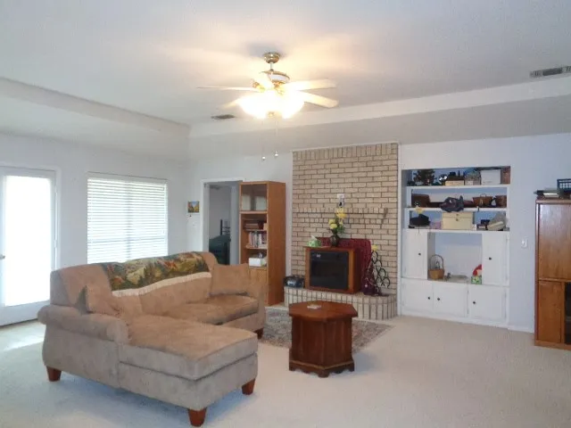 Single Family Residence For Sale in Wood County , 1064 W FM 515, Winnsboro, Texas 75494, 3 Bedroom, 2 Bathroom, 2 Garage spaces, 2,148 Sqft, built in 1995, mls#21392992, Real Estate Agent in Winnsboro, Homes For Sale in Wood county, Homes For Sale in Winnsboro, Realtor in Winnsboro Texas, Real Estate Brokerage Independent Realty Texas, Luminita Cordes Realtor