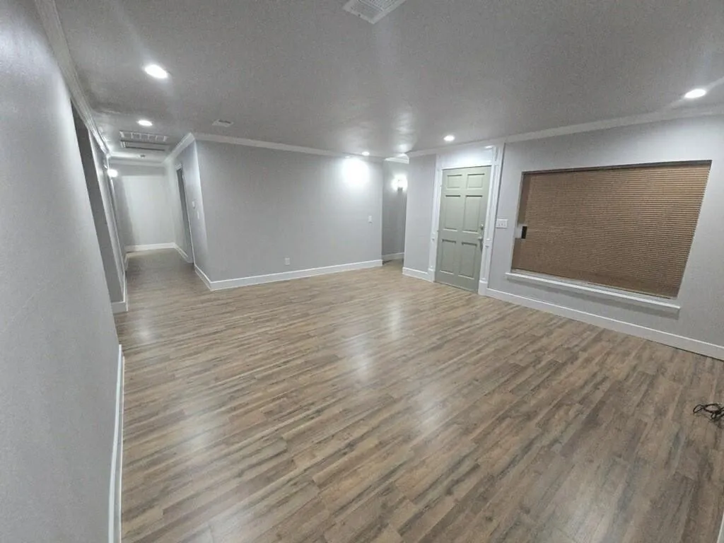 Single Family Residence For Sale in Fannin County , 621 E 8th Street, Bonham, Texas 75418, 3 Bedroom, 2 Bathroom, Garage spaces, 1,256 Sqft, built in 1930, mls#21392996, Real Estate Agent in Bonham, Homes For Sale in Fannin county, Homes For Sale in Bonham, Realtor in Bonham Texas, Real Estate Brokerage Independent Realty Texas, Luminita Cordes Realtor