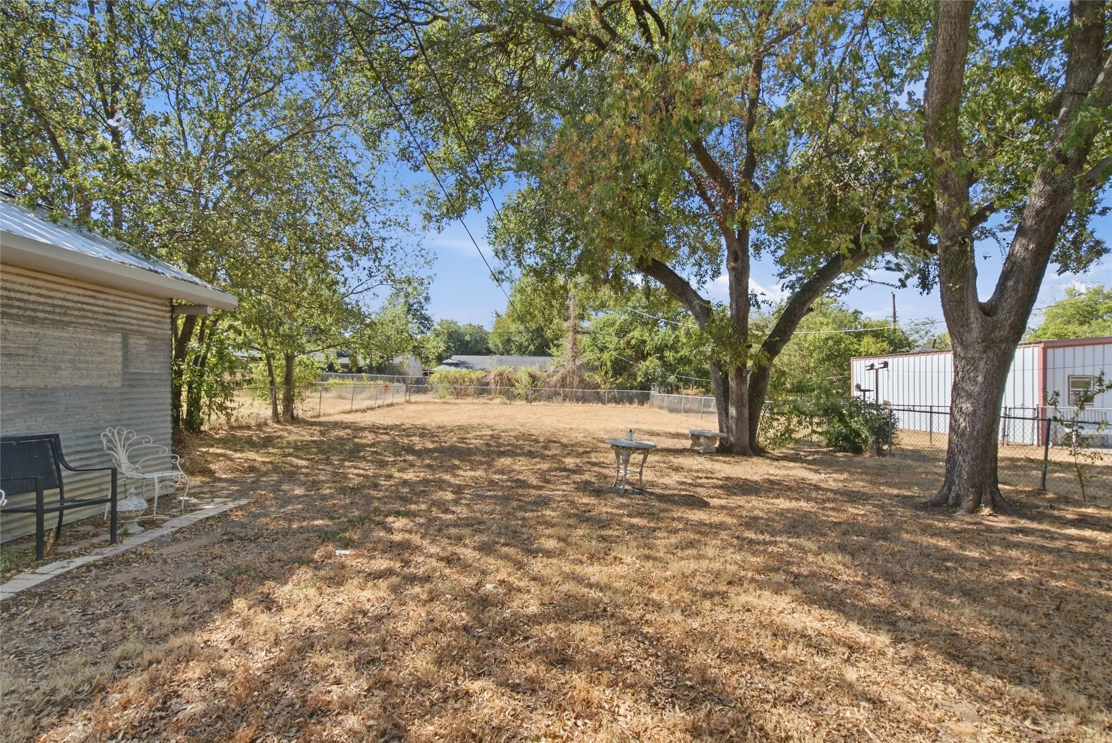 Single Family Residence For Sale in Young County , 1326 4th Street, Graham, Texas 76450, 2 Bedroom, 1 Bathroom, 1 Garage spaces, 753 Sqft, built in 1940, mls#21392850, Real Estate Agent in Graham, Homes For Sale in Young county, Homes For Sale in Graham, Realtor in Graham Texas, Real Estate Brokerage Independent Realty Texas, Luminita Cordes Realtor