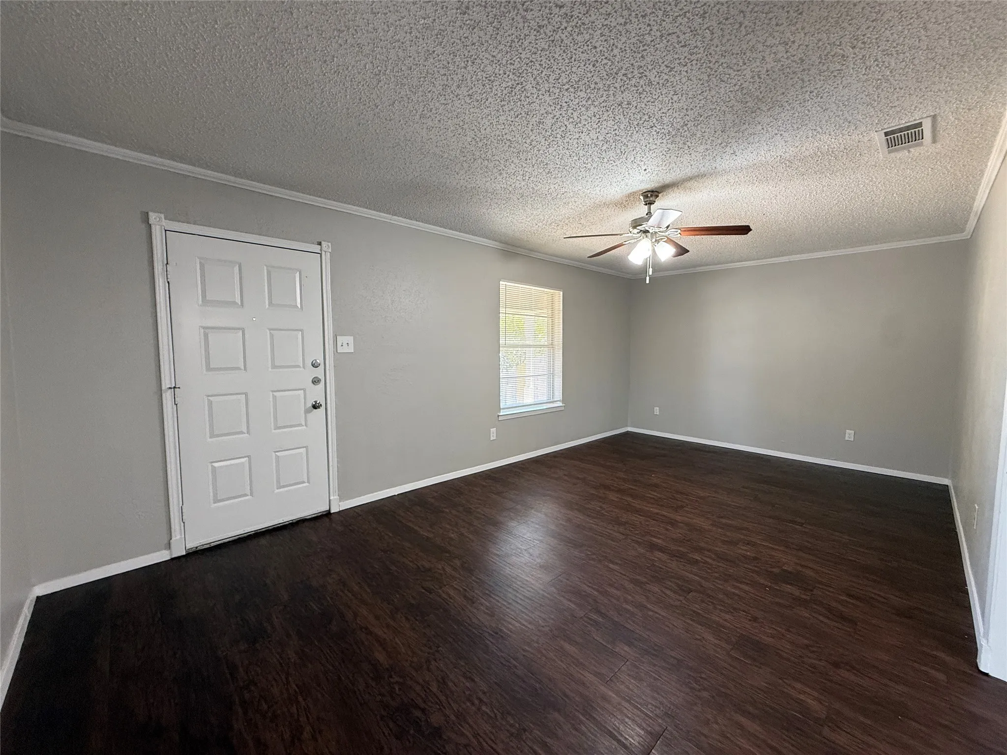 Single Family Residence For Rent in Dallas County , 1407 La Fonda Drive, Seagoville, Texas 75159, 3 Bedroom, 2 Bathroom, 2 Garage spaces, 1,176 Sqft, built in 1979, mls#21392999, Real Estate Agent in Seagoville, Homes For Rent in Dallas county, Homes For Rent in Seagoville, Realtor in Seagoville Texas, Real Estate Brokerage Independent Realty Texas, Luminita Cordes Realtor
