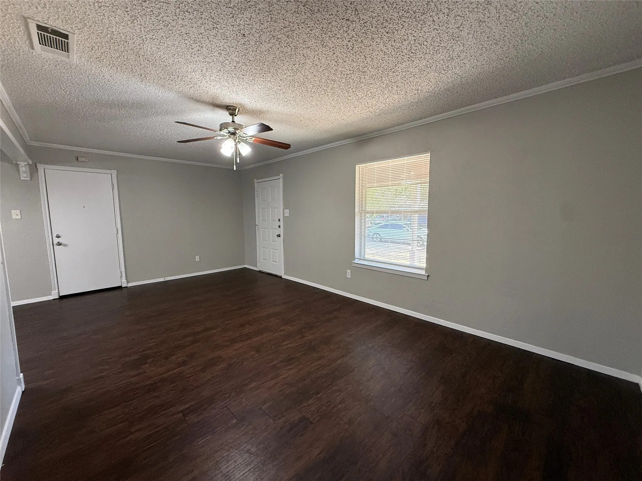 Single Family Residence For Rent in Dallas County , 1407 La Fonda Drive, Seagoville, Texas 75159, 3 Bedroom, 2 Bathroom, 2 Garage spaces, 1,176 Sqft, built in 1979, mls#21392999, Real Estate Agent in Seagoville, Homes For Rent in Dallas county, Homes For Rent in Seagoville, Realtor in Seagoville Texas, Real Estate Brokerage Independent Realty Texas, Luminita Cordes Realtor