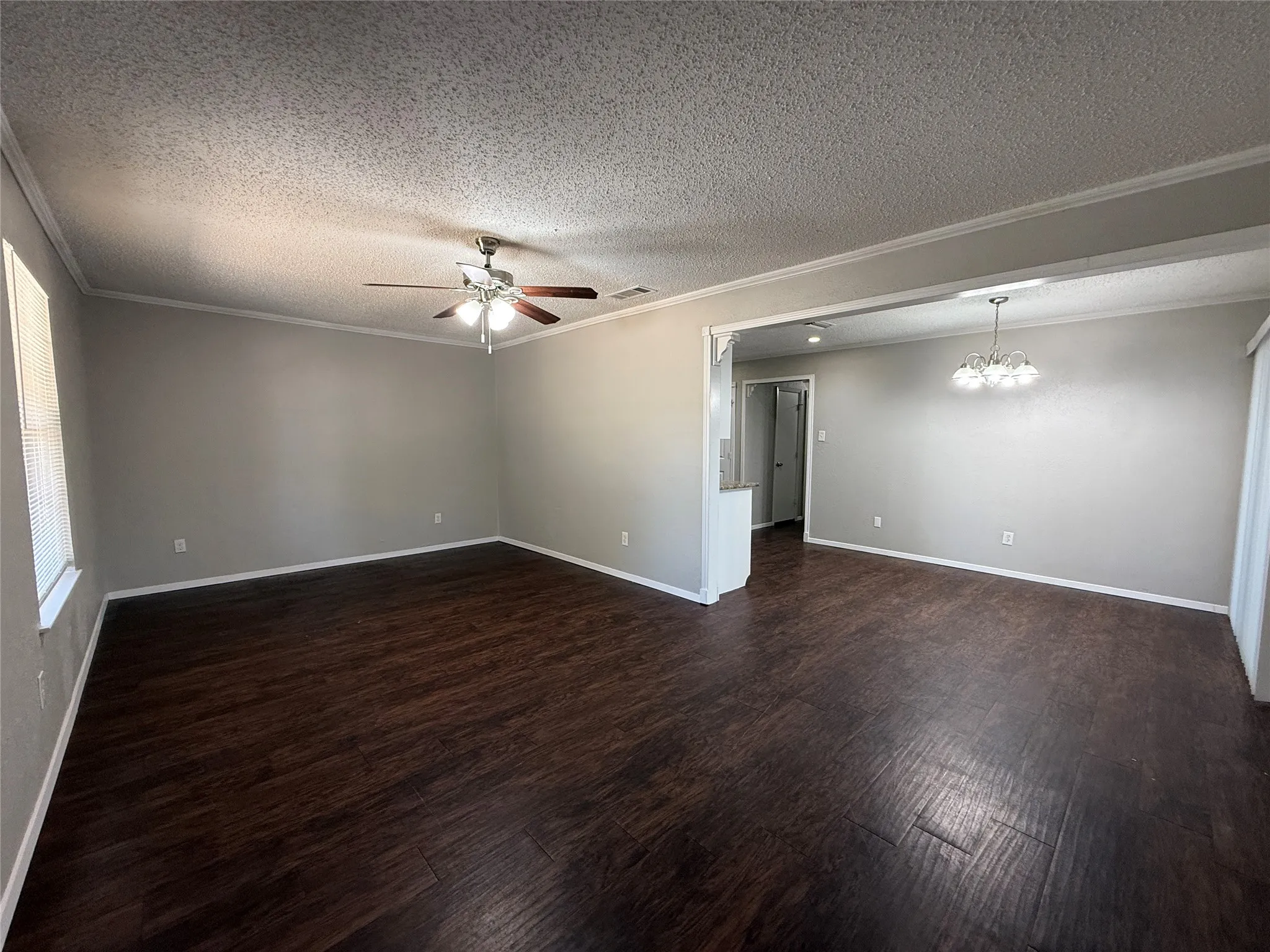 Single Family Residence For Rent in Dallas County , 1407 La Fonda Drive, Seagoville, Texas 75159, 3 Bedroom, 2 Bathroom, 2 Garage spaces, 1,176 Sqft, built in 1979, mls#21392999, Real Estate Agent in Seagoville, Homes For Rent in Dallas county, Homes For Rent in Seagoville, Realtor in Seagoville Texas, Real Estate Brokerage Independent Realty Texas, Luminita Cordes Realtor