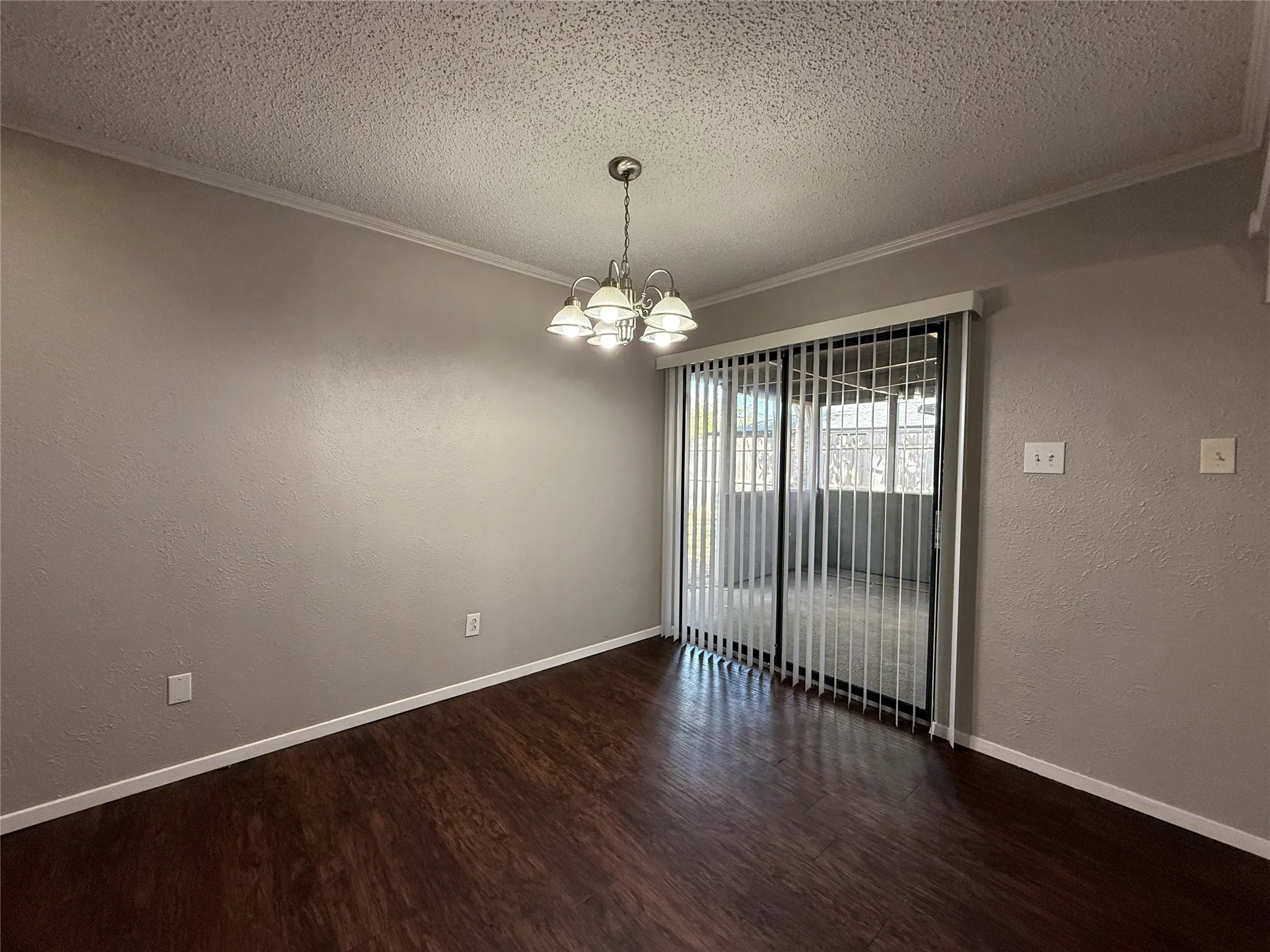 Single Family Residence For Rent in Dallas County , 1407 La Fonda Drive, Seagoville, Texas 75159, 3 Bedroom, 2 Bathroom, 2 Garage spaces, 1,176 Sqft, built in 1979, mls#21392999, Real Estate Agent in Seagoville, Homes For Rent in Dallas county, Homes For Rent in Seagoville, Realtor in Seagoville Texas, Real Estate Brokerage Independent Realty Texas, Luminita Cordes Realtor