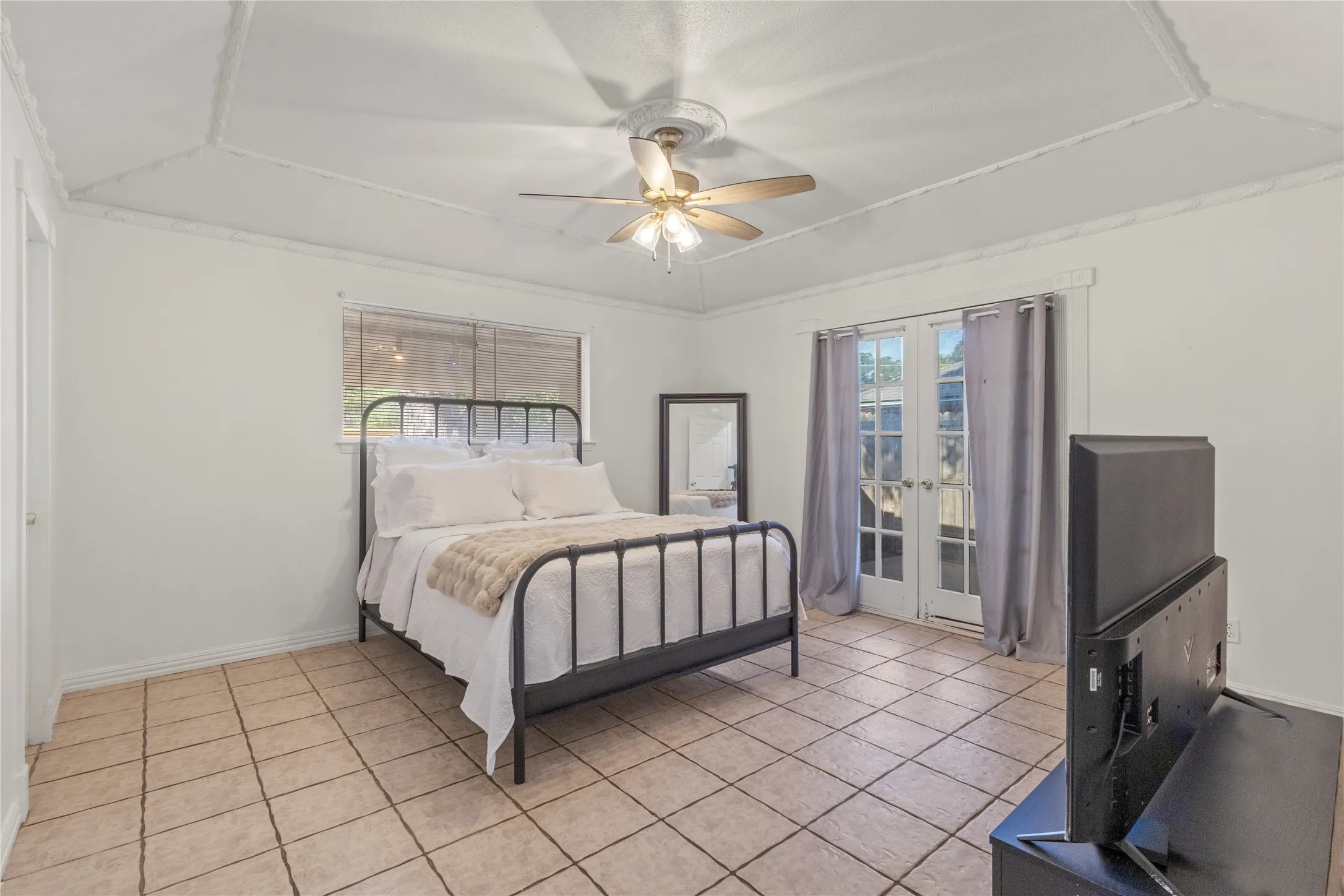 Single Family Residence For Sale in Dallas County , 607 Parkwood Circle, Duncanville, Texas 75116, 4 Bedroom, 3 Bathroom, 2 Garage spaces, 2,324 Sqft, built in 1971, mls#21393003, Real Estate Agent in Duncanville, Homes For Sale in Dallas county, Homes For Sale in Duncanville, Realtor in Duncanville Texas, Real Estate Brokerage Independent Realty Texas, Luminita Cordes Realtor