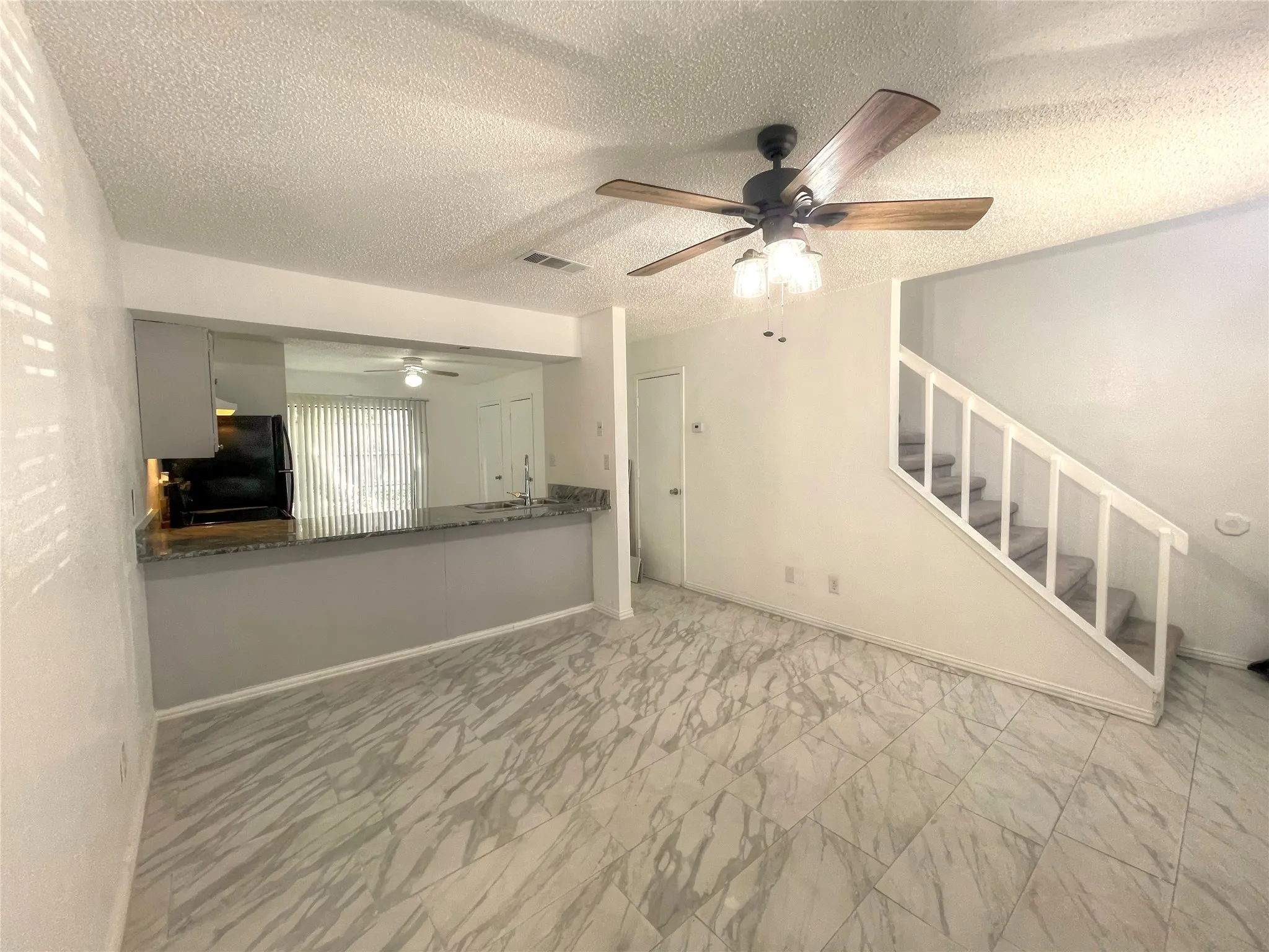 Townhouse For Rent in Tarrant County , 1032 Mckinley Street B, Benbrook, Texas 76126, 2 Bedroom, 2 Bathroom, Garage spaces, 4,320 Sqft, built in 1979, mls#21393004, Real Estate Agent in Benbrook, Homes For Rent in Tarrant county, Homes For Rent in Benbrook, Realtor in Benbrook Texas, Real Estate Brokerage Independent Realty Texas, Luminita Cordes Realtor