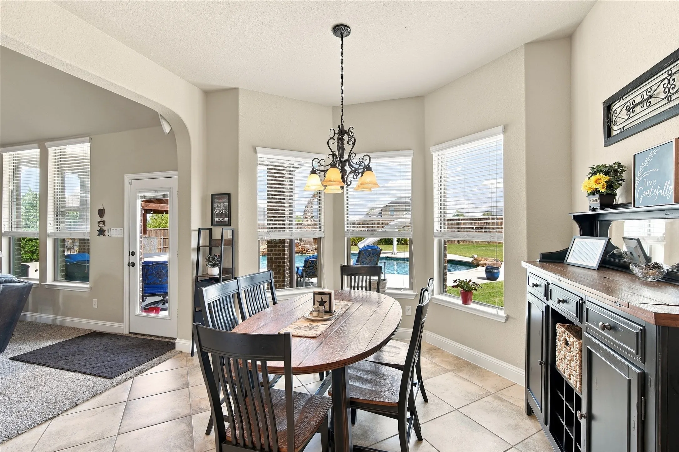 Single Family Residence For Sale in Ellis County , 113 Claremont Drive, Ovilla, Texas 75154, 4 Bedroom, 4 Bathroom, 2 Garage spaces, 3,893 Sqft, built in 2015, mls#21393005, Real Estate Agent in Ovilla, Homes For Sale in Ellis county, Homes For Sale in Ovilla, Realtor in Ovilla Texas, Real Estate Brokerage Independent Realty Texas, Luminita Cordes Realtor