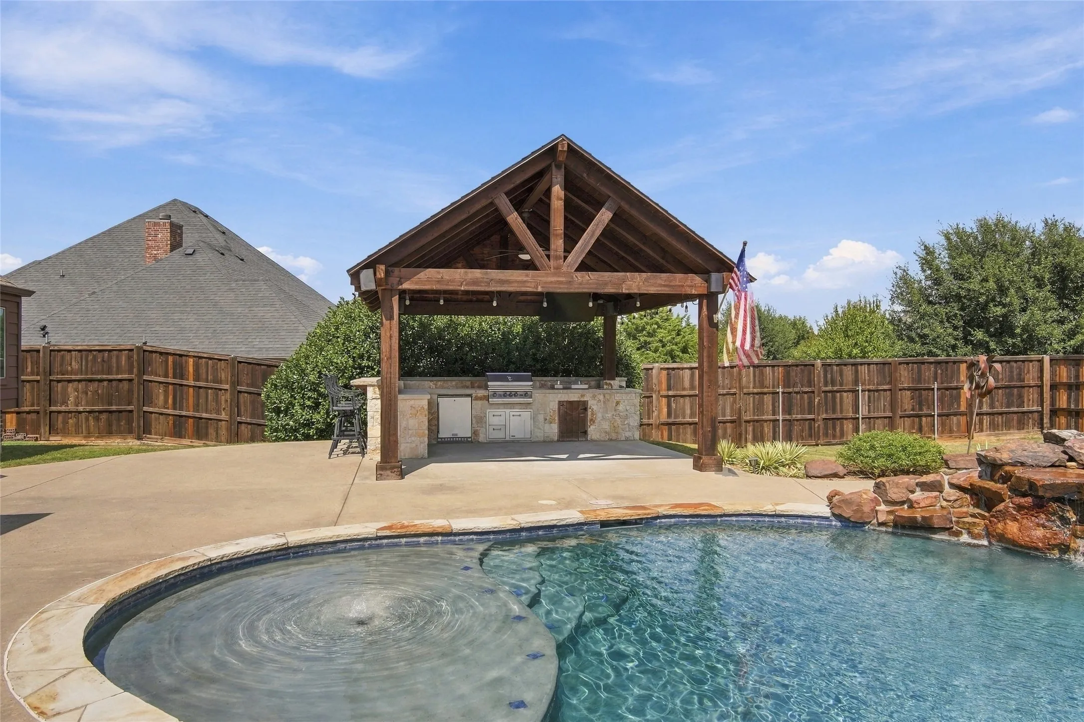 Single Family Residence For Sale in Ellis County , 113 Claremont Drive, Ovilla, Texas 75154, 4 Bedroom, 4 Bathroom, 2 Garage spaces, 3,893 Sqft, built in 2015, mls#21393005, Real Estate Agent in Ovilla, Homes For Sale in Ellis county, Homes For Sale in Ovilla, Realtor in Ovilla Texas, Real Estate Brokerage Independent Realty Texas, Luminita Cordes Realtor