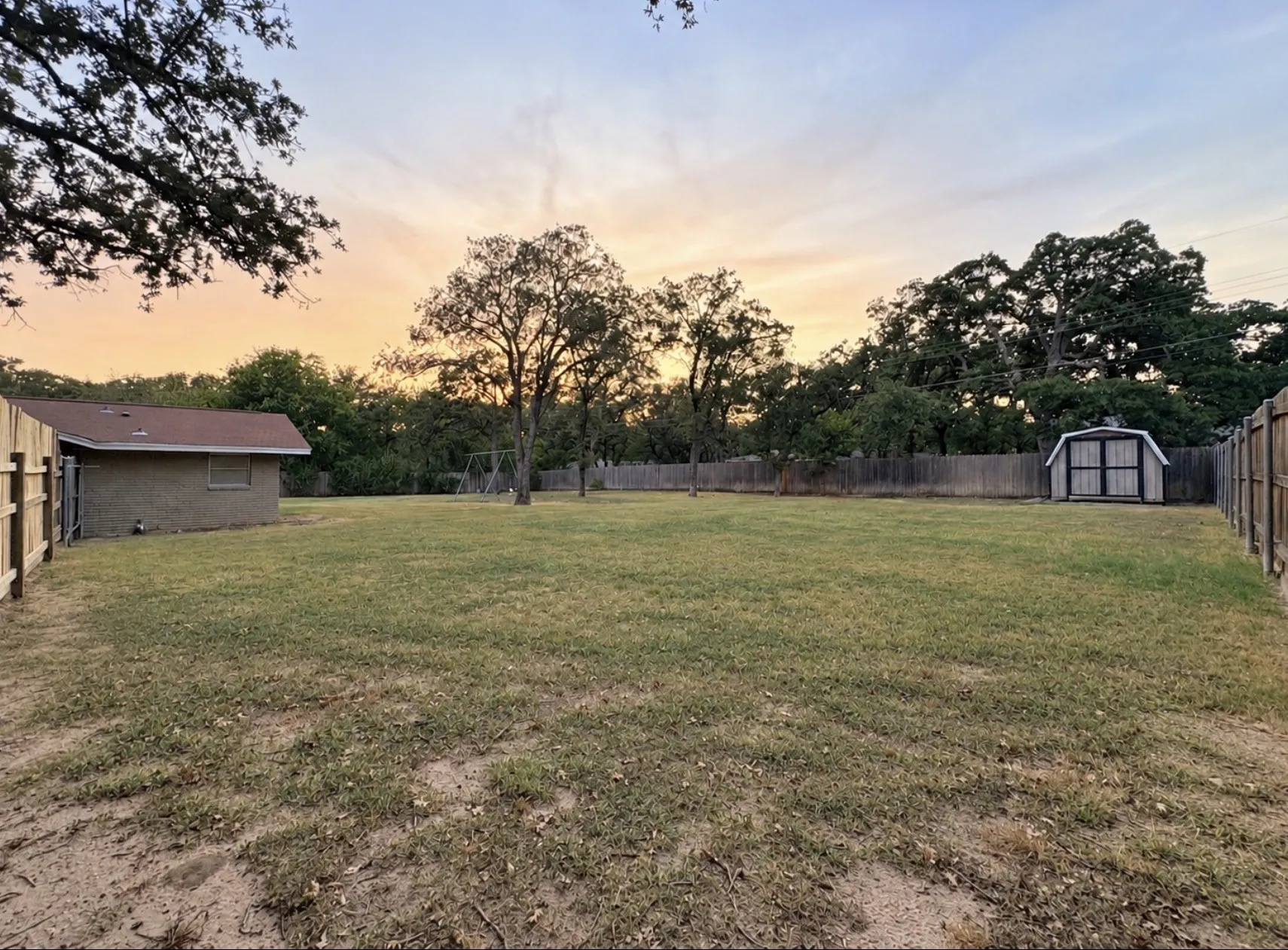 Single Family Residence For Sale in Mc Lennan County , 4500 Idylwood Lane, Waco, Texas 76705, 4 Bedroom, 3 Bathroom, Garage spaces, 2,375 Sqft, built in 1964, mls#21391380, Real Estate Agent in Waco, Homes For Sale in Mc Lennan county, Homes For Sale in Waco, Realtor in Waco Texas, Real Estate Brokerage Independent Realty Texas, Luminita Cordes Realtor