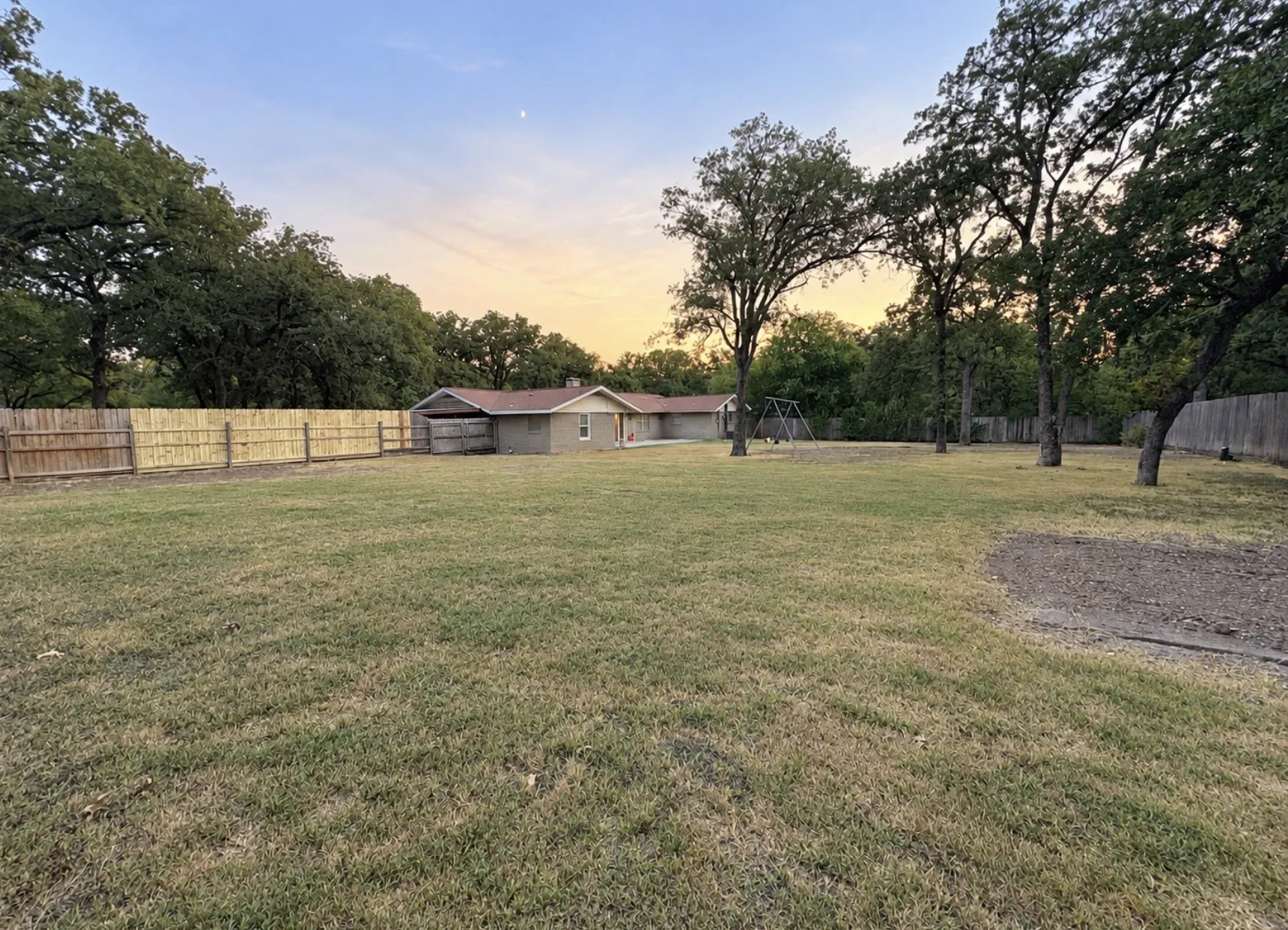 Single Family Residence For Sale in Mc Lennan County , 4500 Idylwood Lane, Waco, Texas 76705, 4 Bedroom, 3 Bathroom, Garage spaces, 2,375 Sqft, built in 1964, mls#21391380, Real Estate Agent in Waco, Homes For Sale in Mc Lennan county, Homes For Sale in Waco, Realtor in Waco Texas, Real Estate Brokerage Independent Realty Texas, Luminita Cordes Realtor