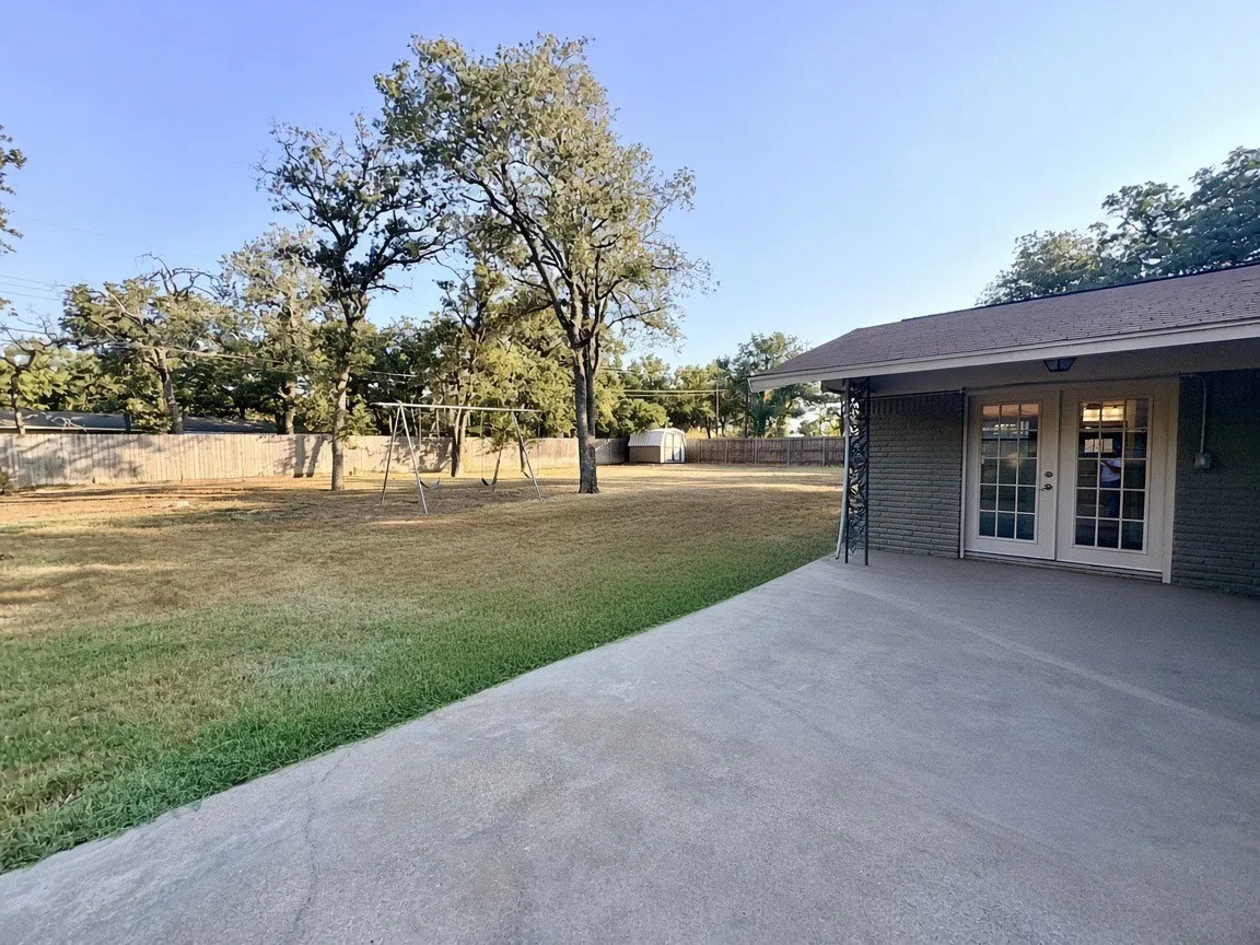 Single Family Residence For Sale in Mc Lennan County , 4500 Idylwood Lane, Waco, Texas 76705, 4 Bedroom, 3 Bathroom, Garage spaces, 2,375 Sqft, built in 1964, mls#21391380, Real Estate Agent in Waco, Homes For Sale in Mc Lennan county, Homes For Sale in Waco, Realtor in Waco Texas, Real Estate Brokerage Independent Realty Texas, Luminita Cordes Realtor