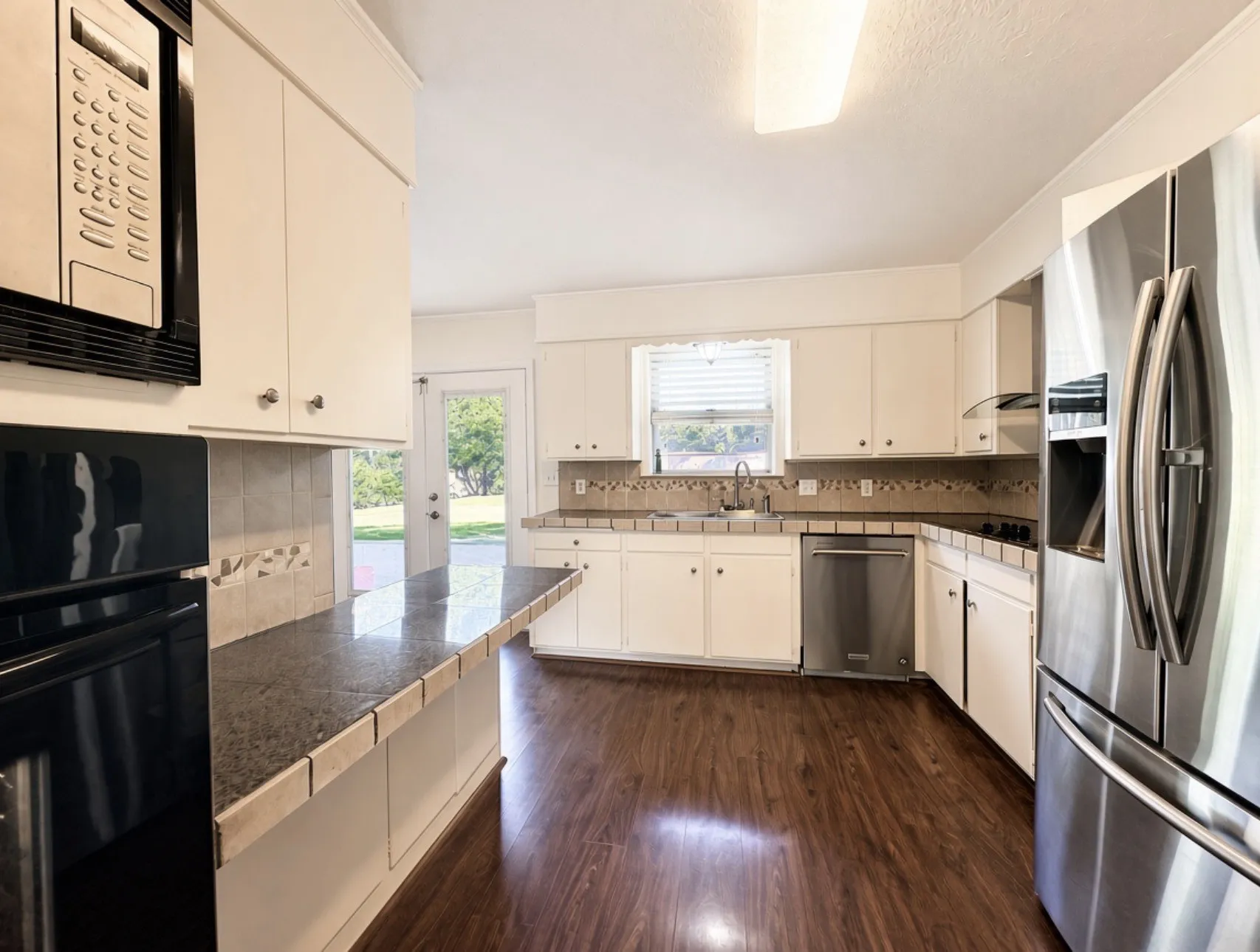 Single Family Residence For Sale in Mc Lennan County , 4500 Idylwood Lane, Waco, Texas 76705, 4 Bedroom, 3 Bathroom, Garage spaces, 2,375 Sqft, built in 1964, mls#21391380, Real Estate Agent in Waco, Homes For Sale in Mc Lennan county, Homes For Sale in Waco, Realtor in Waco Texas, Real Estate Brokerage Independent Realty Texas, Luminita Cordes Realtor