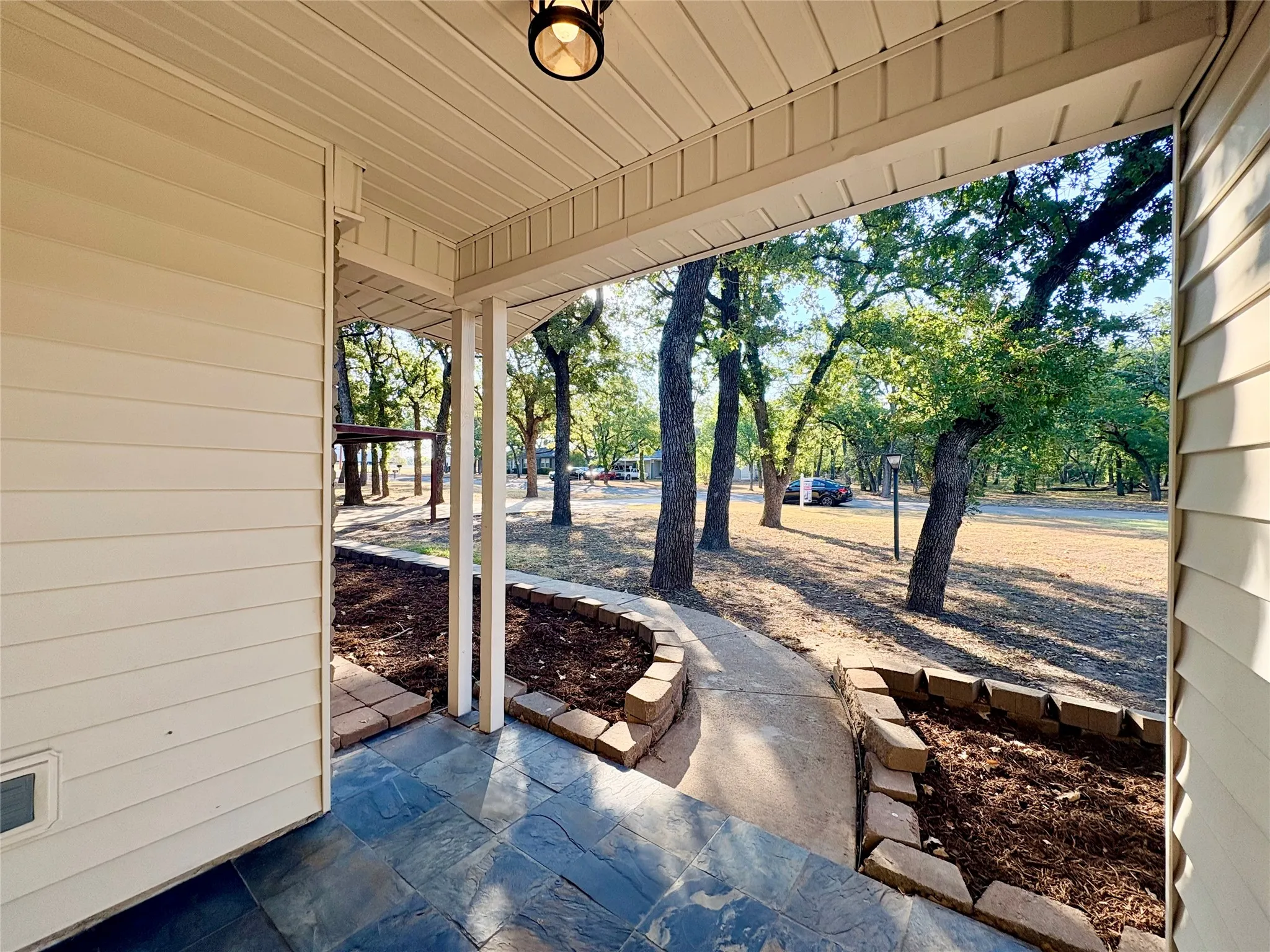 Single Family Residence For Sale in Mc Lennan County , 4500 Idylwood Lane, Waco, Texas 76705, 4 Bedroom, 3 Bathroom, Garage spaces, 2,375 Sqft, built in 1964, mls#21391380, Real Estate Agent in Waco, Homes For Sale in Mc Lennan county, Homes For Sale in Waco, Realtor in Waco Texas, Real Estate Brokerage Independent Realty Texas, Luminita Cordes Realtor