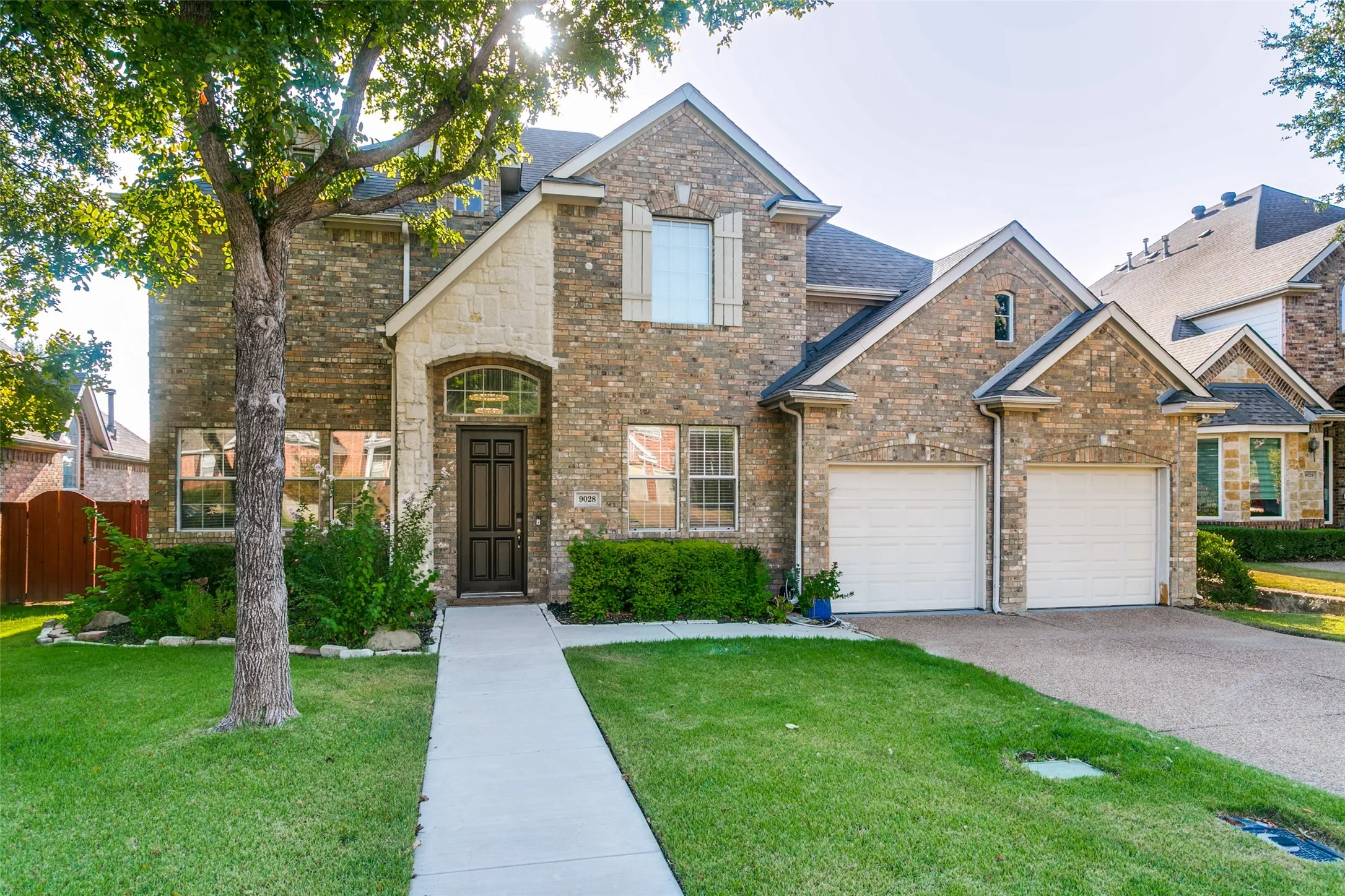 Single Family Residence For Rent in Dallas County , 9028 Bottlebrush Lane, Irving, Texas 75063, 4 Bedroom, 3 Bathroom, 2 Garage spaces, 2,982 Sqft, built in 2001, mls#21391632, Real Estate Agent in Irving, Homes For Rent in Dallas county, Homes For Rent in Irving, Realtor in Irving Texas, Real Estate Brokerage Independent Realty Texas, Luminita Cordes Realtor