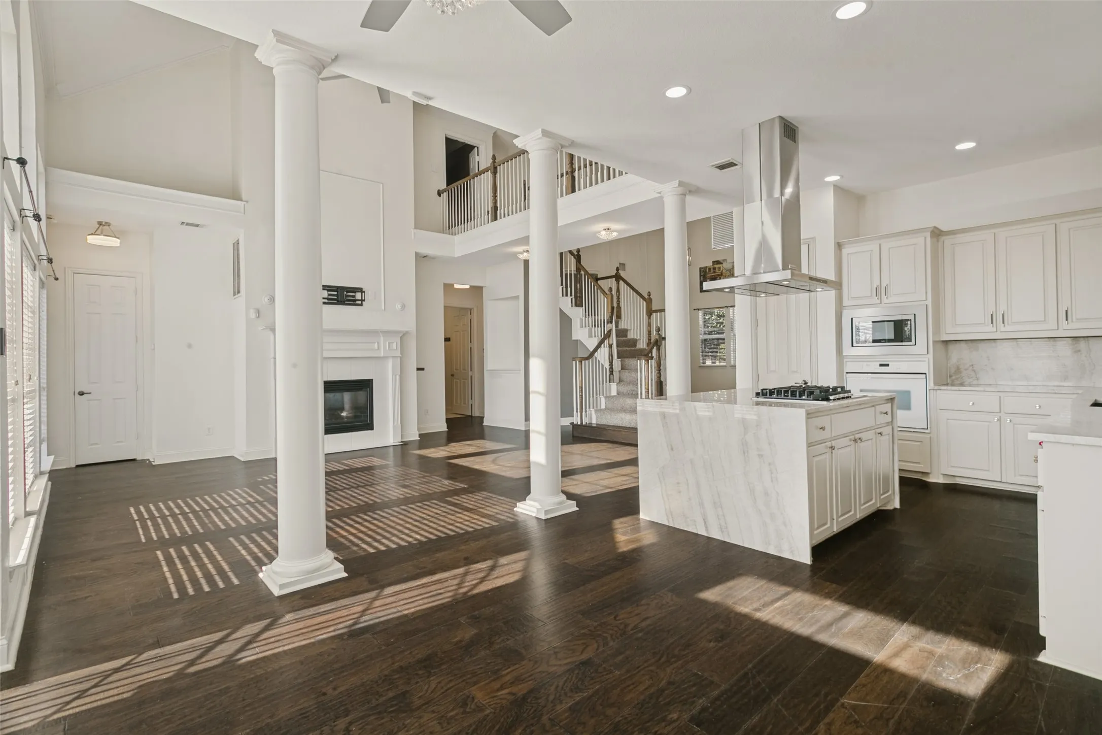 Single Family Residence For Rent in Dallas County , 9028 Bottlebrush Lane, Irving, Texas 75063, 4 Bedroom, 3 Bathroom, 2 Garage spaces, 2,982 Sqft, built in 2001, mls#21391632, Real Estate Agent in Irving, Homes For Rent in Dallas county, Homes For Rent in Irving, Realtor in Irving Texas, Real Estate Brokerage Independent Realty Texas, Luminita Cordes Realtor