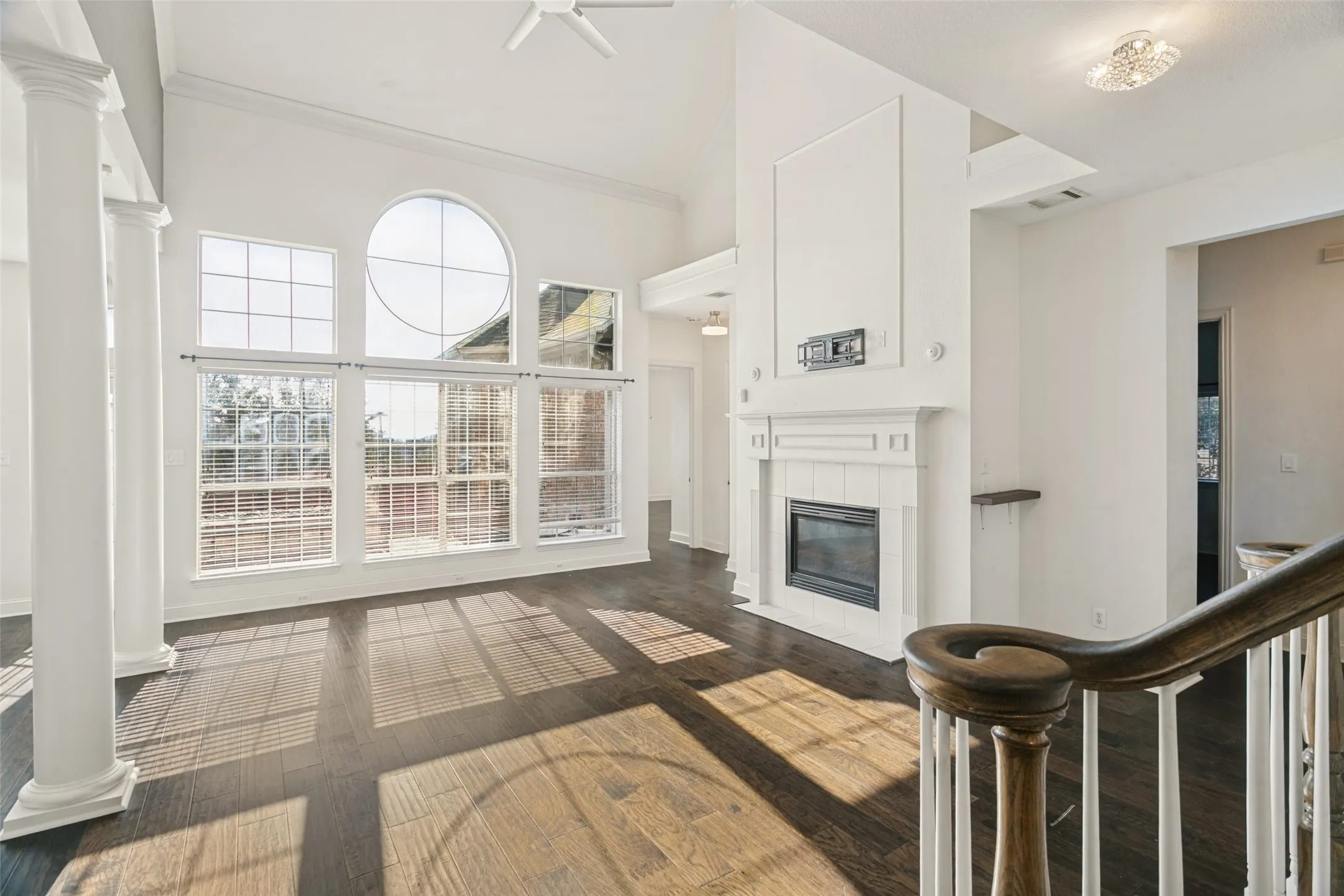 Single Family Residence For Rent in Dallas County , 9028 Bottlebrush Lane, Irving, Texas 75063, 4 Bedroom, 3 Bathroom, 2 Garage spaces, 2,982 Sqft, built in 2001, mls#21391632, Real Estate Agent in Irving, Homes For Rent in Dallas county, Homes For Rent in Irving, Realtor in Irving Texas, Real Estate Brokerage Independent Realty Texas, Luminita Cordes Realtor