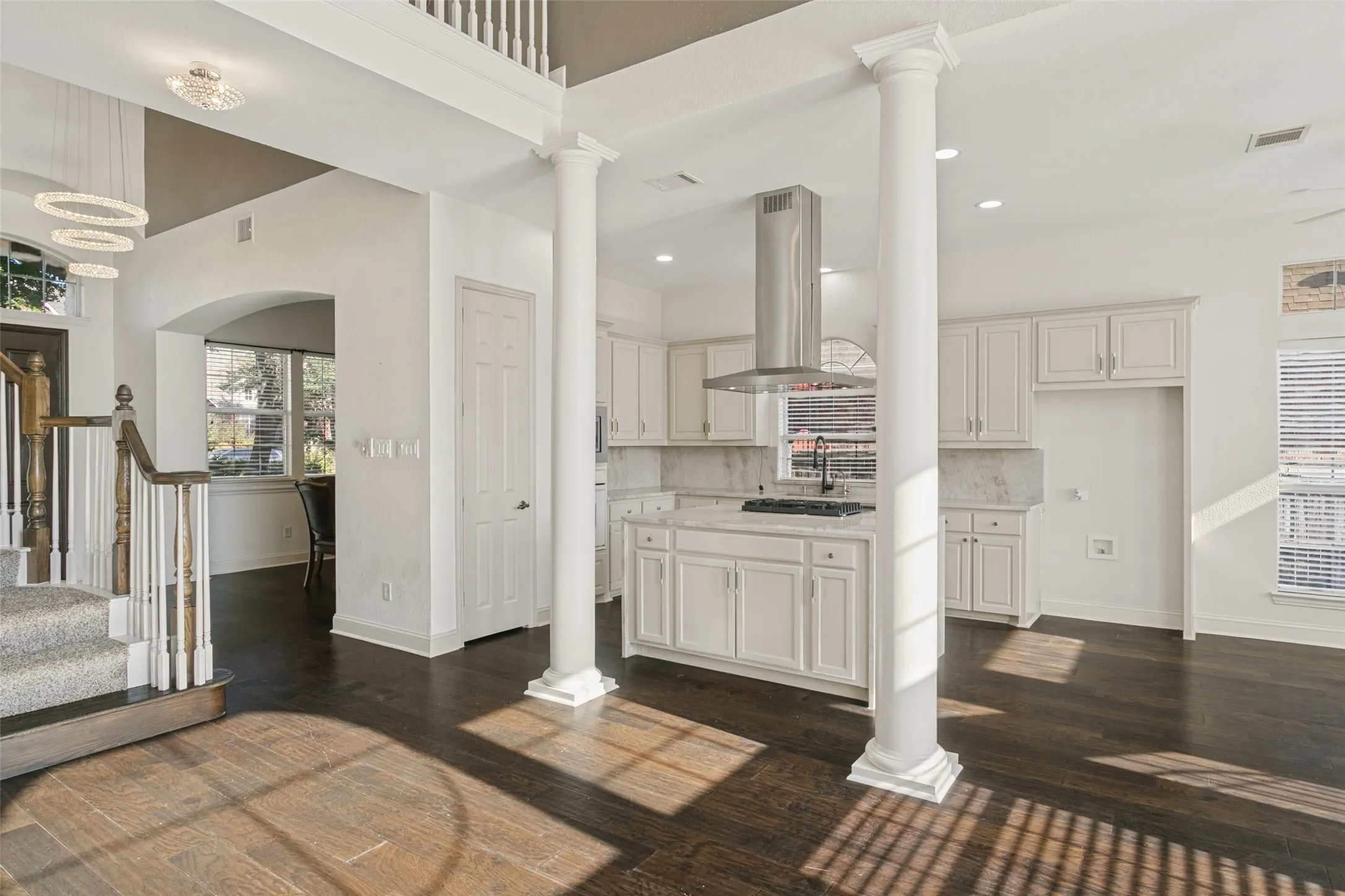 Single Family Residence For Rent in Dallas County , 9028 Bottlebrush Lane, Irving, Texas 75063, 4 Bedroom, 3 Bathroom, 2 Garage spaces, 2,982 Sqft, built in 2001, mls#21391632, Real Estate Agent in Irving, Homes For Rent in Dallas county, Homes For Rent in Irving, Realtor in Irving Texas, Real Estate Brokerage Independent Realty Texas, Luminita Cordes Realtor