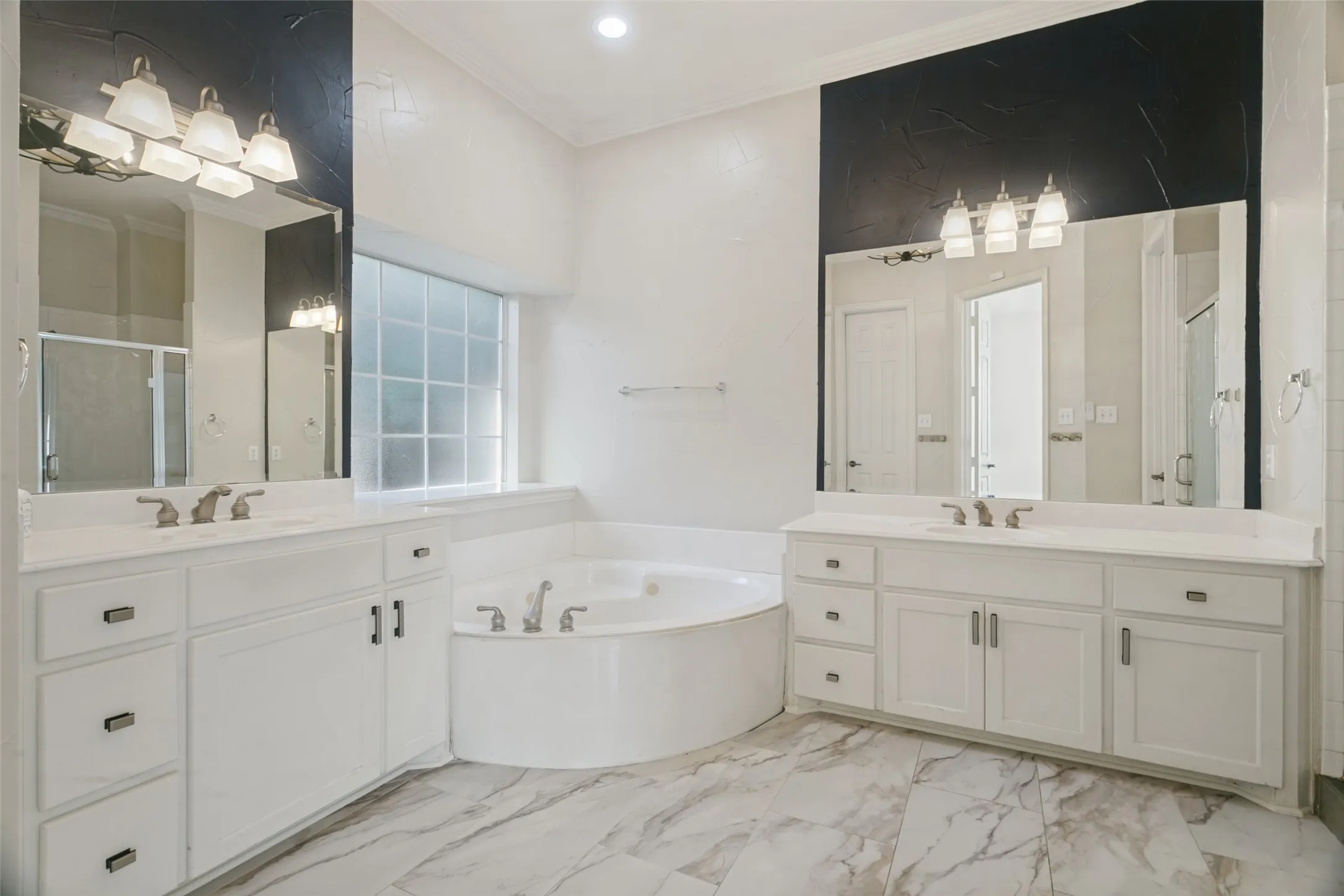 Single Family Residence For Rent in Dallas County , 9028 Bottlebrush Lane, Irving, Texas 75063, 4 Bedroom, 3 Bathroom, 2 Garage spaces, 2,982 Sqft, built in 2001, mls#21391632, Real Estate Agent in Irving, Homes For Rent in Dallas county, Homes For Rent in Irving, Realtor in Irving Texas, Real Estate Brokerage Independent Realty Texas, Luminita Cordes Realtor