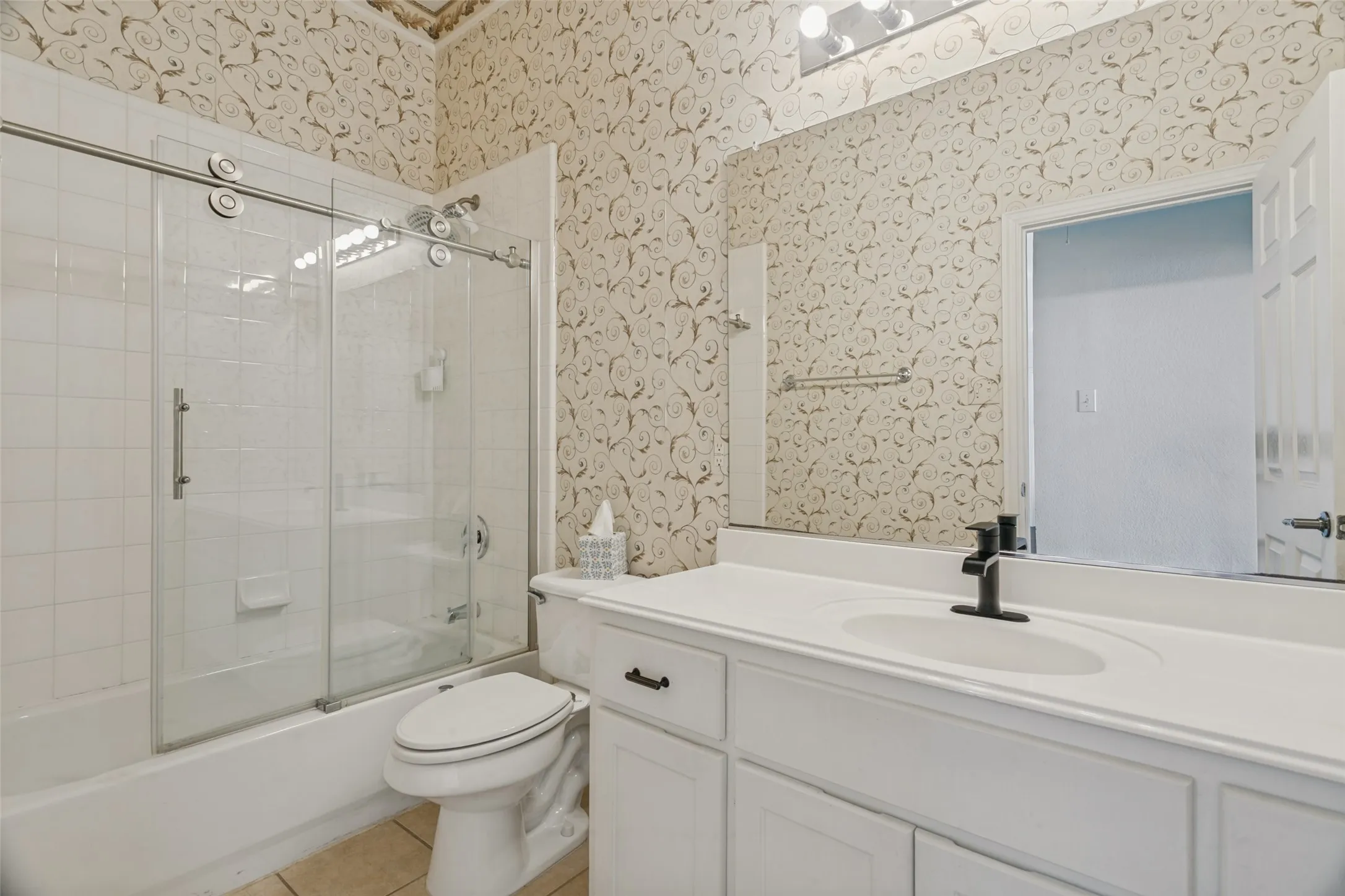 Single Family Residence For Rent in Dallas County , 9028 Bottlebrush Lane, Irving, Texas 75063, 4 Bedroom, 3 Bathroom, 2 Garage spaces, 2,982 Sqft, built in 2001, mls#21391632, Real Estate Agent in Irving, Homes For Rent in Dallas county, Homes For Rent in Irving, Realtor in Irving Texas, Real Estate Brokerage Independent Realty Texas, Luminita Cordes Realtor