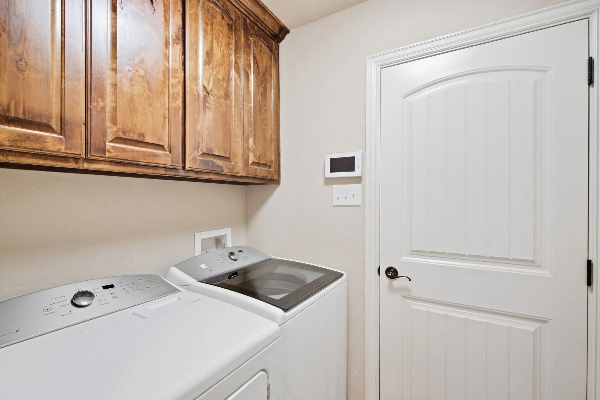 Single Family Residence For Sale in Parker County , 210 Timber Valley Court, Weatherford, Texas 76085, 3 Bedroom, 2 Bathroom, 2 Garage spaces, 1,600 Sqft, built in 2018, mls#21391157, Real Estate Agent in Weatherford, Homes For Sale in Parker county, Homes For Sale in Weatherford, Realtor in Weatherford Texas, Real Estate Brokerage Independent Realty Texas, Luminita Cordes Realtor