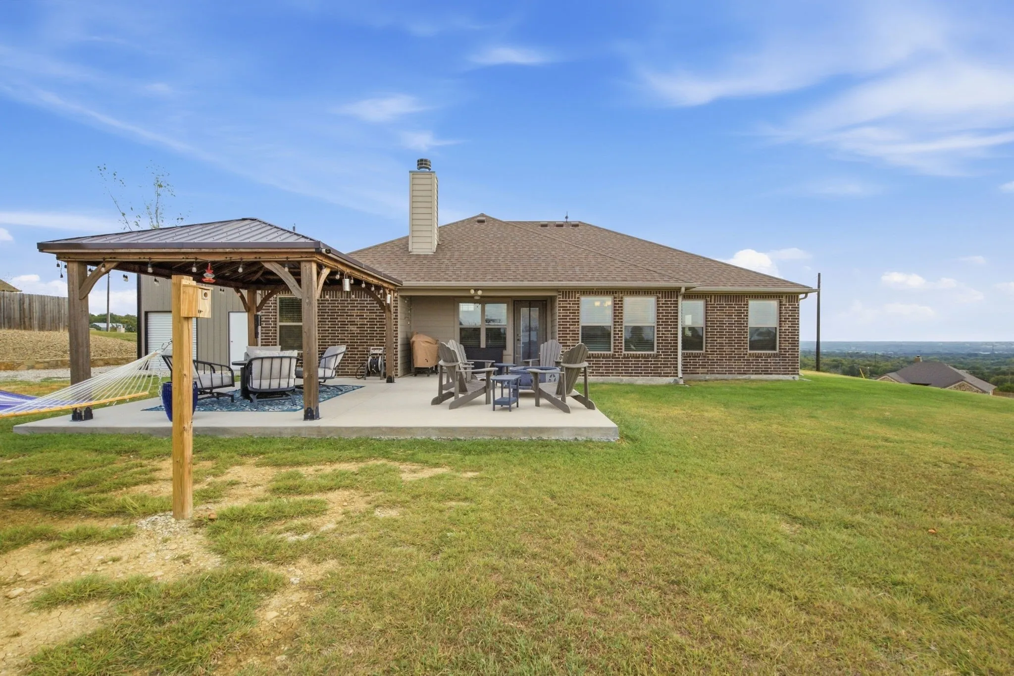 Single Family Residence For Sale in Parker County , 210 Timber Valley Court, Weatherford, Texas 76085, 3 Bedroom, 2 Bathroom, 2 Garage spaces, 1,600 Sqft, built in 2018, mls#21391157, Real Estate Agent in Weatherford, Homes For Sale in Parker county, Homes For Sale in Weatherford, Realtor in Weatherford Texas, Real Estate Brokerage Independent Realty Texas, Luminita Cordes Realtor