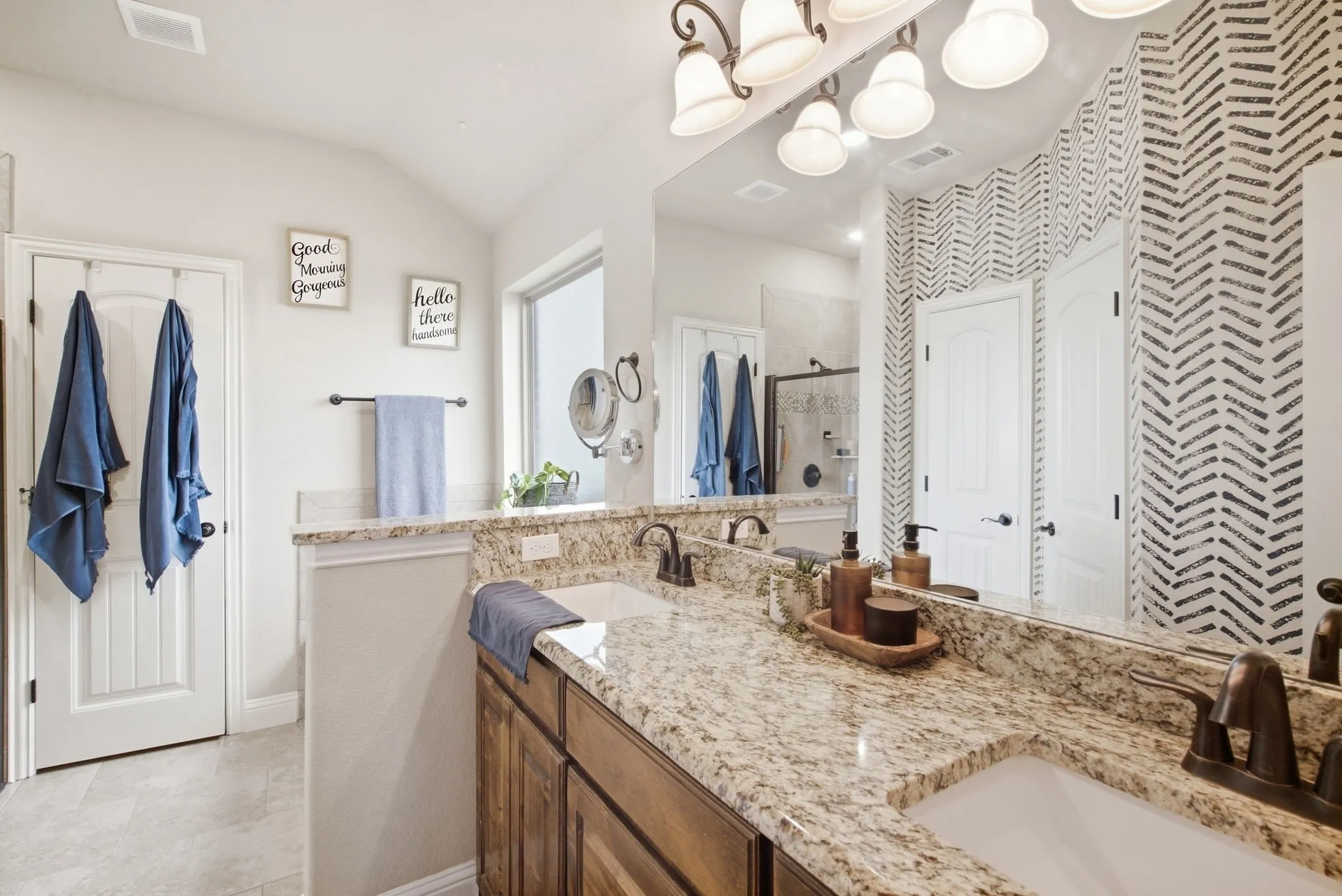 Single Family Residence For Sale in Parker County , 210 Timber Valley Court, Weatherford, Texas 76085, 3 Bedroom, 2 Bathroom, 2 Garage spaces, 1,600 Sqft, built in 2018, mls#21391157, Real Estate Agent in Weatherford, Homes For Sale in Parker county, Homes For Sale in Weatherford, Realtor in Weatherford Texas, Real Estate Brokerage Independent Realty Texas, Luminita Cordes Realtor
