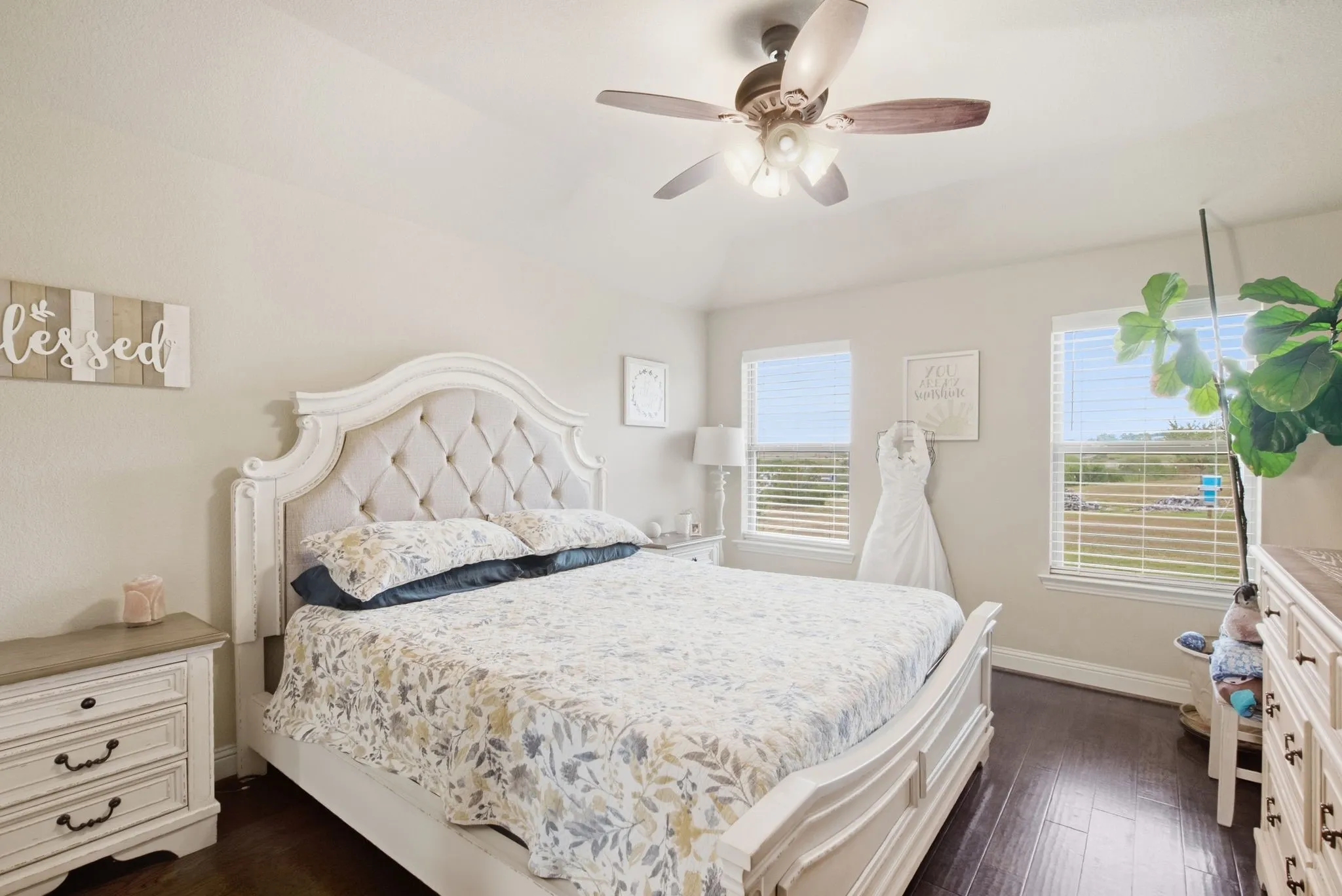Single Family Residence For Sale in Parker County , 210 Timber Valley Court, Weatherford, Texas 76085, 3 Bedroom, 2 Bathroom, 2 Garage spaces, 1,600 Sqft, built in 2018, mls#21391157, Real Estate Agent in Weatherford, Homes For Sale in Parker county, Homes For Sale in Weatherford, Realtor in Weatherford Texas, Real Estate Brokerage Independent Realty Texas, Luminita Cordes Realtor