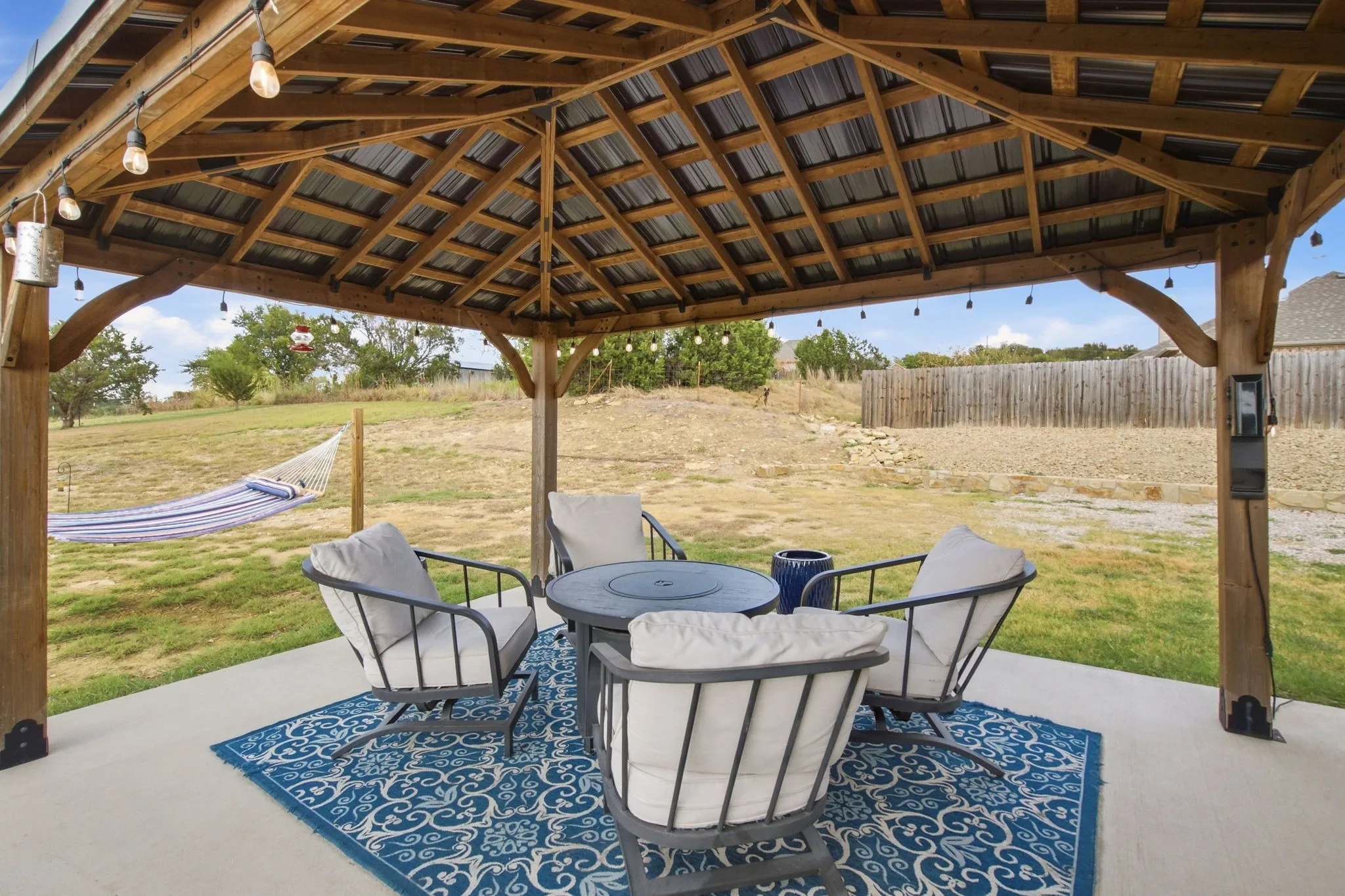 Single Family Residence For Sale in Parker County , 210 Timber Valley Court, Weatherford, Texas 76085, 3 Bedroom, 2 Bathroom, 2 Garage spaces, 1,600 Sqft, built in 2018, mls#21391157, Real Estate Agent in Weatherford, Homes For Sale in Parker county, Homes For Sale in Weatherford, Realtor in Weatherford Texas, Real Estate Brokerage Independent Realty Texas, Luminita Cordes Realtor