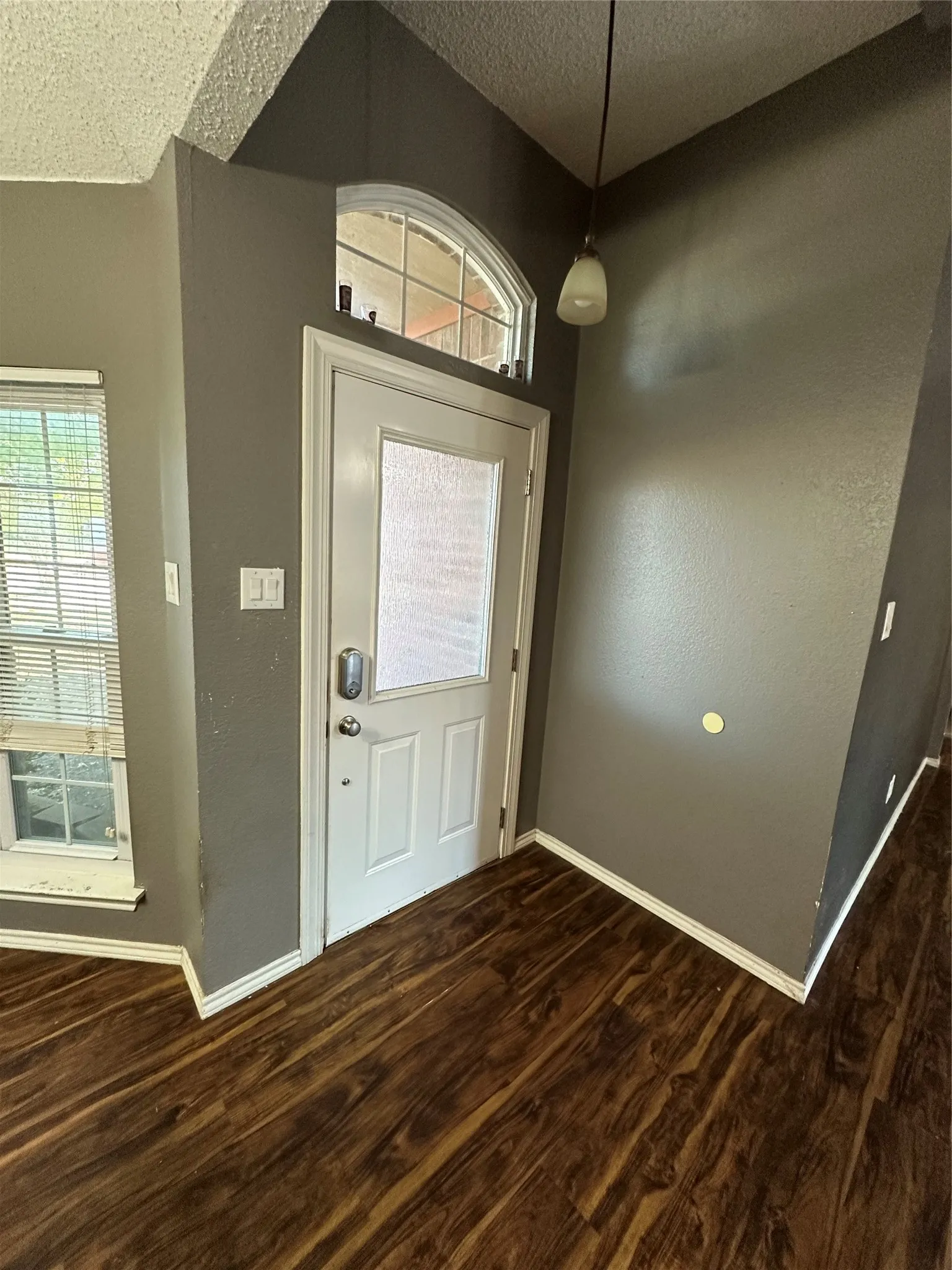 Single Family Residence For Sale in Collin County , 1309 London Drive, Wylie, Texas 75098, 3 Bedroom, 2 Bathroom, 2 Garage spaces, 1,331 Sqft, built in 1994, mls#21392546, Real Estate Agent in Wylie, Homes For Sale in Collin county, Homes For Sale in Wylie, Realtor in Wylie Texas, Real Estate Brokerage Independent Realty Texas, Luminita Cordes Realtor