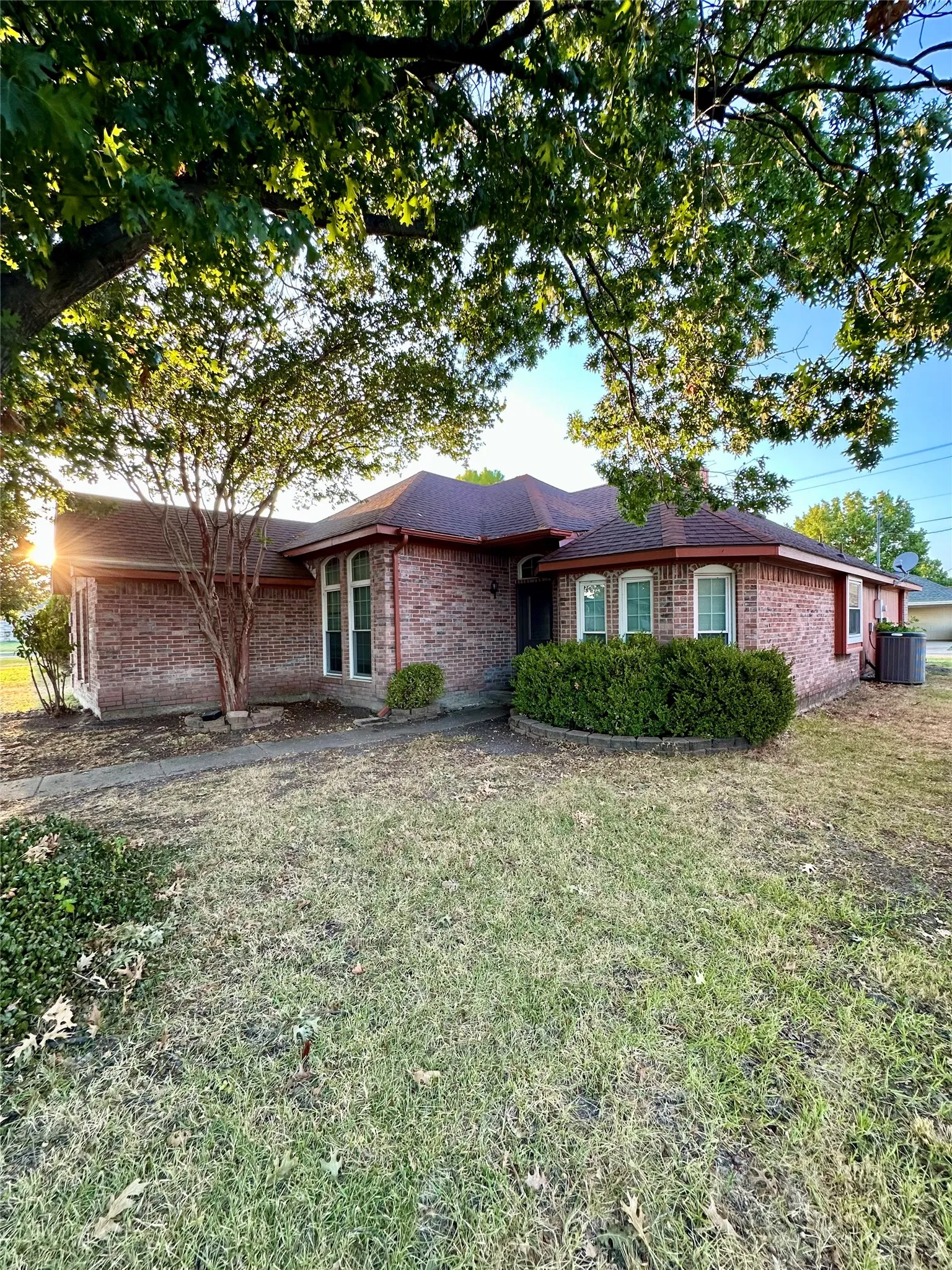 Single Family Residence For Sale in Collin County , 1309 London Drive, Wylie, Texas 75098, 3 Bedroom, 2 Bathroom, 2 Garage spaces, 1,331 Sqft, built in 1994, mls#21392546, Real Estate Agent in Wylie, Homes For Sale in Collin county, Homes For Sale in Wylie, Realtor in Wylie Texas, Real Estate Brokerage Independent Realty Texas, Luminita Cordes Realtor