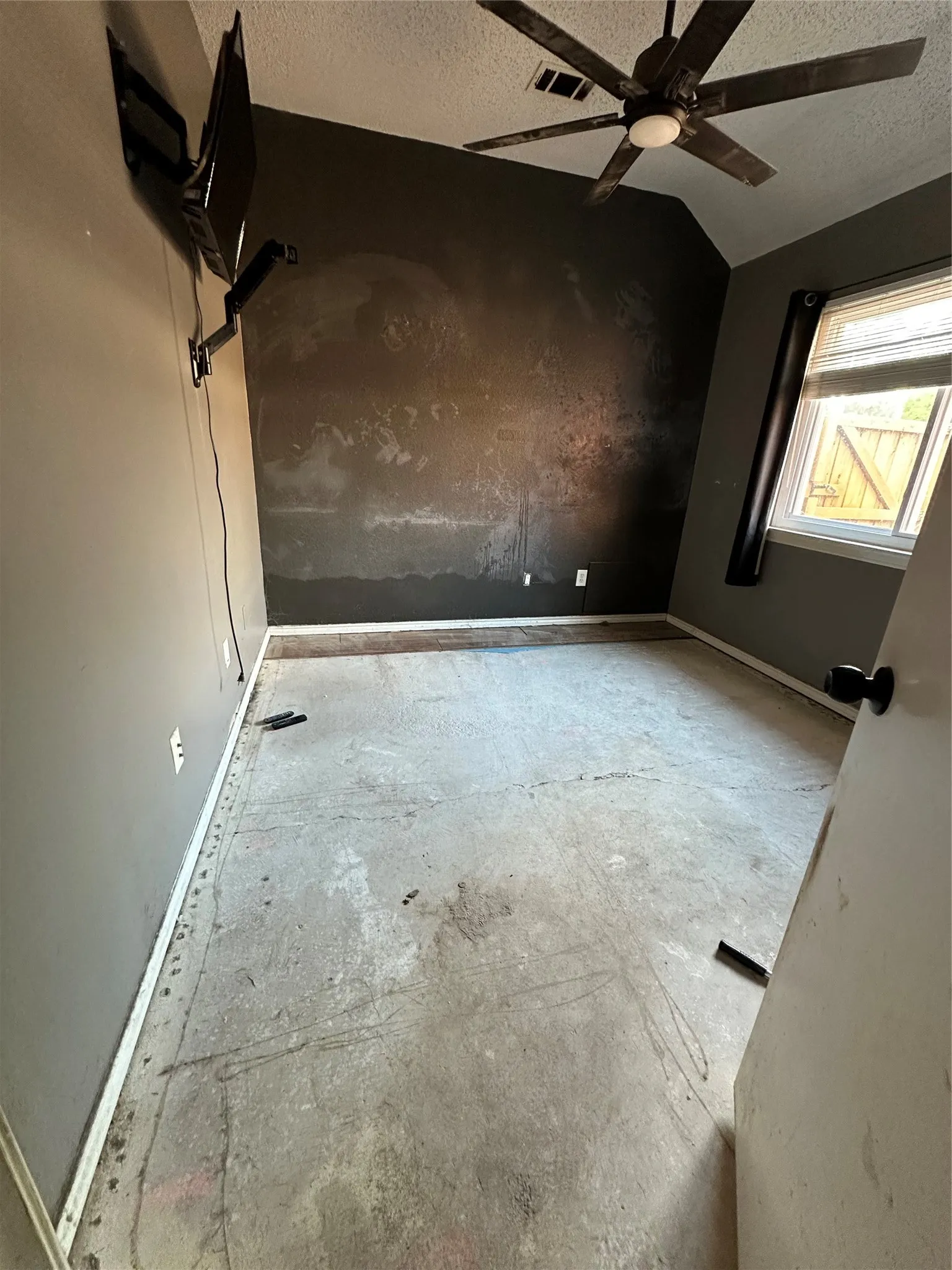 Single Family Residence For Sale in Collin County , 1309 London Drive, Wylie, Texas 75098, 3 Bedroom, 2 Bathroom, 2 Garage spaces, 1,331 Sqft, built in 1994, mls#21392546, Real Estate Agent in Wylie, Homes For Sale in Collin county, Homes For Sale in Wylie, Realtor in Wylie Texas, Real Estate Brokerage Independent Realty Texas, Luminita Cordes Realtor