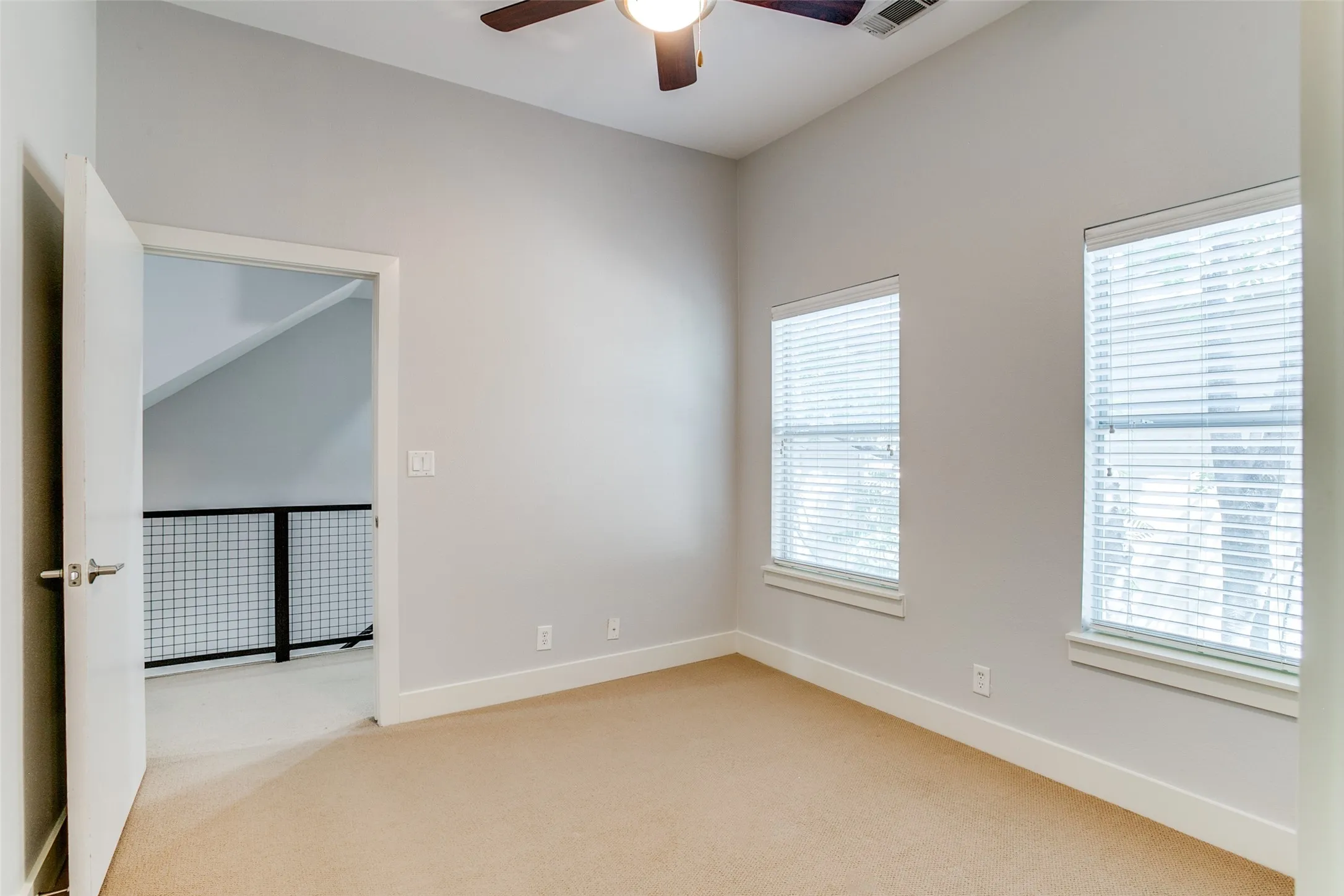 Condominium For Rent in Dallas County , 3824 Brown Street B, Dallas, Texas 75219, 2 Bedroom, 3 Bathroom, 2 Garage spaces, 1,704 Sqft, built in 2007, mls#21393009, Real Estate Agent in Dallas, Homes For Rent in Dallas county, Homes For Rent in Dallas, Realtor in Dallas Texas, Real Estate Brokerage Independent Realty Texas, Luminita Cordes Realtor