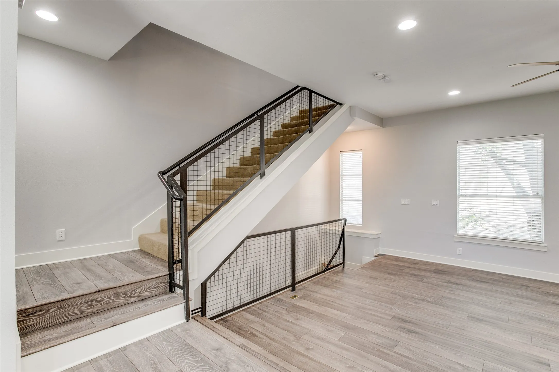 Condominium For Rent in Dallas County , 3824 Brown Street B, Dallas, Texas 75219, 2 Bedroom, 3 Bathroom, 2 Garage spaces, 1,704 Sqft, built in 2007, mls#21393009, Real Estate Agent in Dallas, Homes For Rent in Dallas county, Homes For Rent in Dallas, Realtor in Dallas Texas, Real Estate Brokerage Independent Realty Texas, Luminita Cordes Realtor