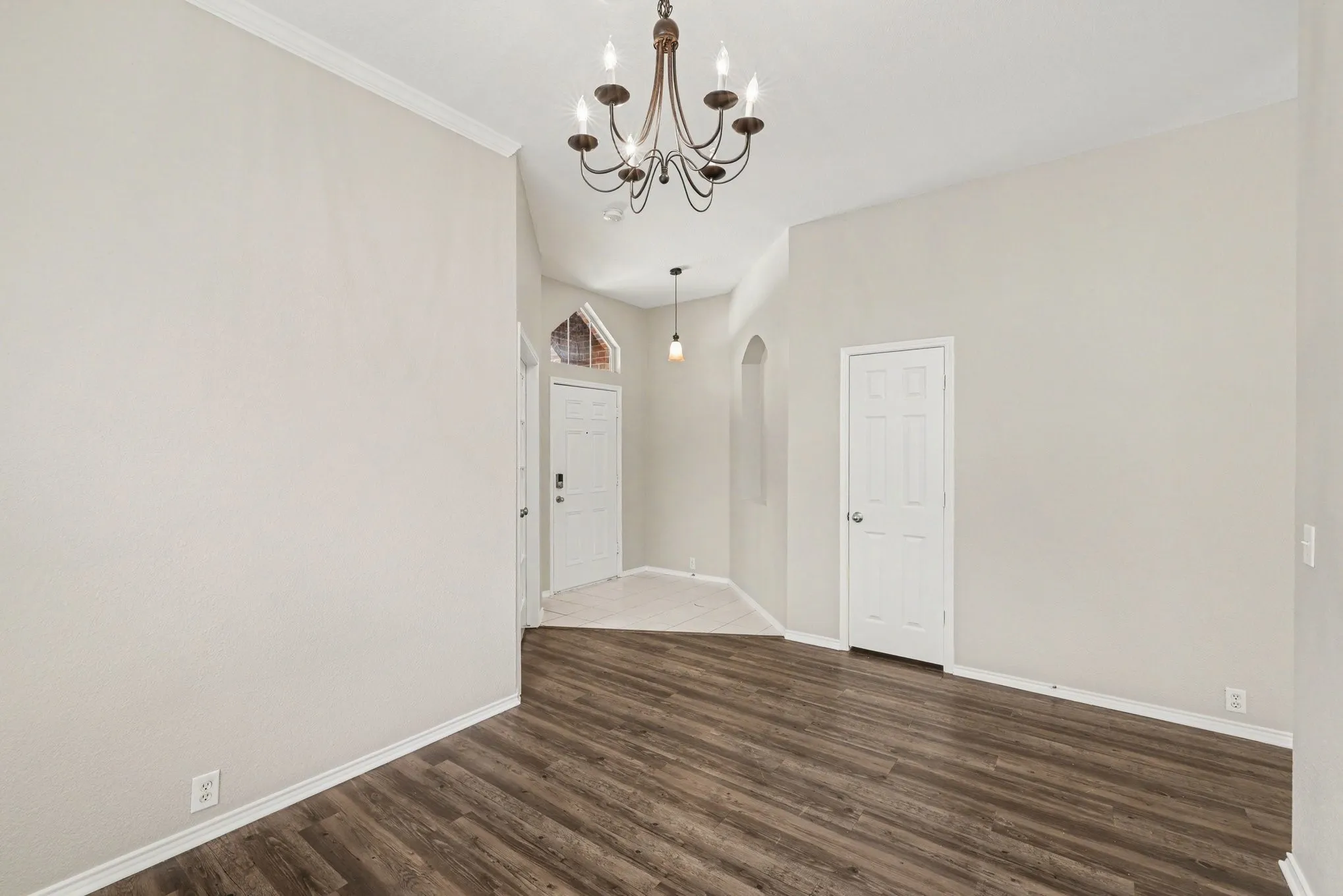 Single Family Residence For Sale in Denton County , 3705 Palmetto Court, Denton, Texas 76210, 3 Bedroom, 2 Bathroom, 2 Garage spaces, 1,823 Sqft, built in 2000, mls#21391750, Real Estate Agent in Denton, Homes For Sale in Denton county, Homes For Sale in Denton, Realtor in Denton Texas, Real Estate Brokerage Independent Realty Texas, Luminita Cordes Realtor