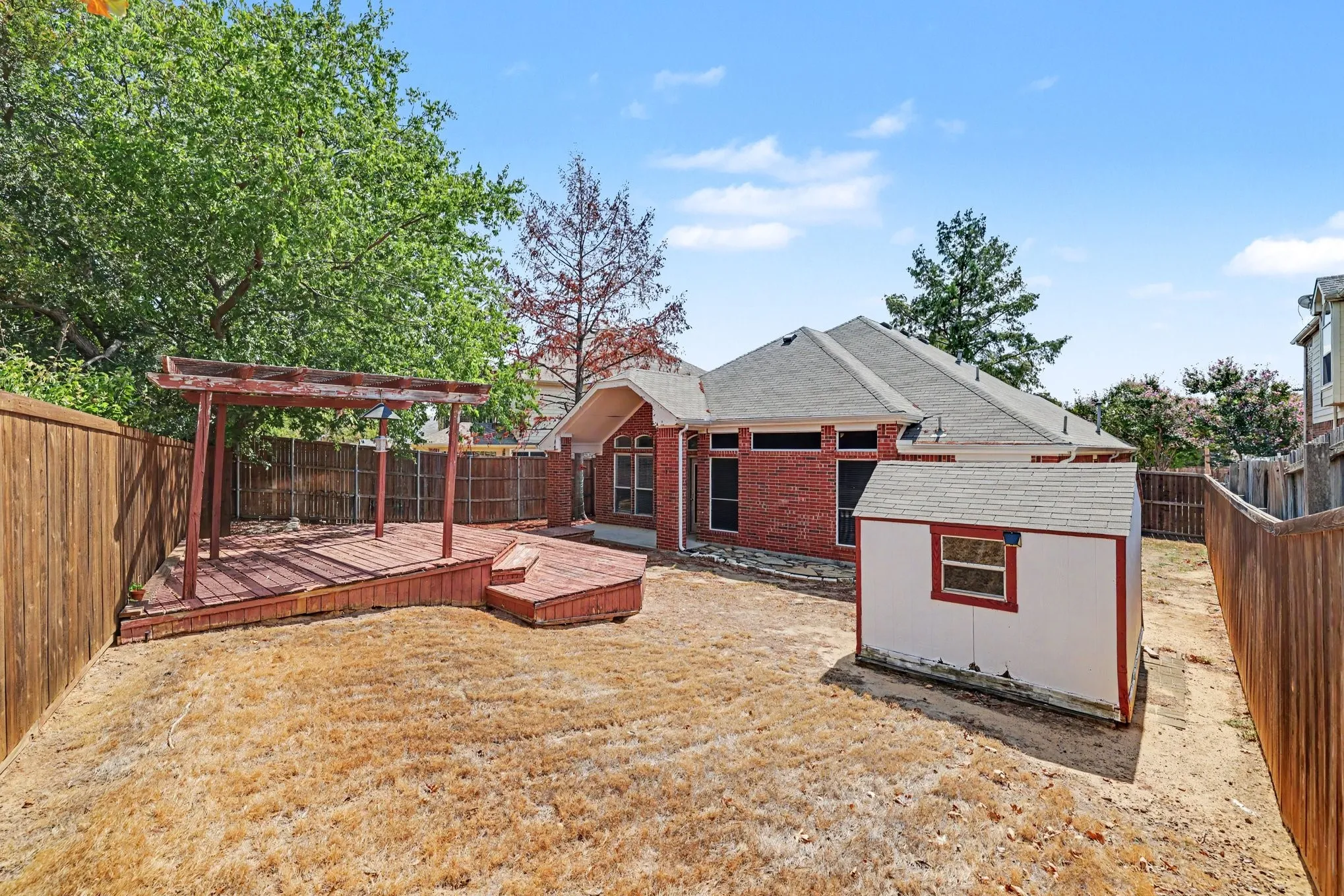 Single Family Residence For Sale in Denton County , 3705 Palmetto Court, Denton, Texas 76210, 3 Bedroom, 2 Bathroom, 2 Garage spaces, 1,823 Sqft, built in 2000, mls#21391750, Real Estate Agent in Denton, Homes For Sale in Denton county, Homes For Sale in Denton, Realtor in Denton Texas, Real Estate Brokerage Independent Realty Texas, Luminita Cordes Realtor