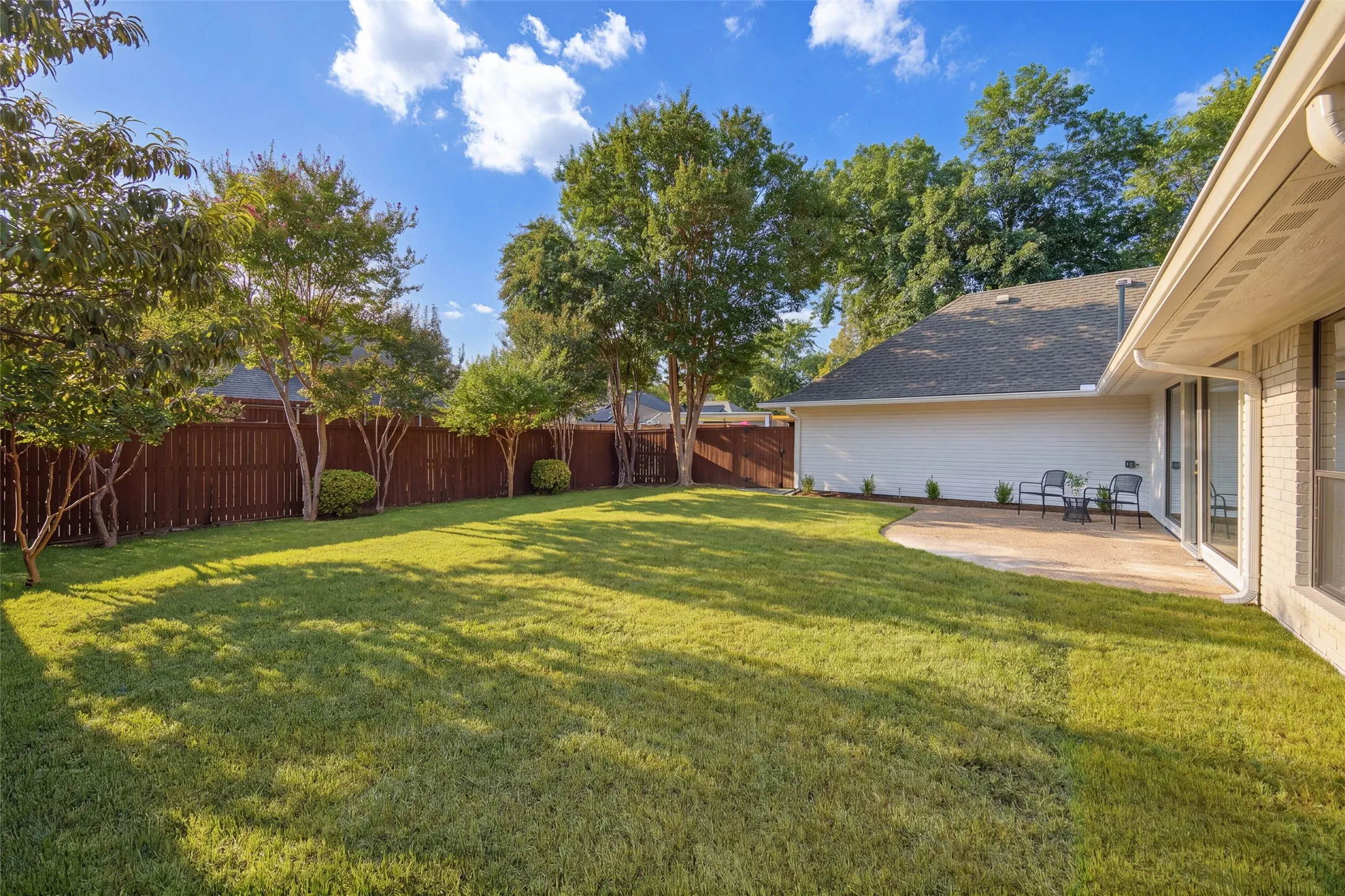 Single Family Residence For Sale in Collin County , 6505 Apple Valley Place, Plano, Texas 75023, 4 Bedroom, 3 Bathroom, 2 Garage spaces, 2,504 Sqft, built in 1981, mls#21392970, Real Estate Agent in Plano, Homes For Sale in Collin county, Homes For Sale in Plano, Realtor in Plano Texas, Real Estate Brokerage Independent Realty Texas, Luminita Cordes Realtor
